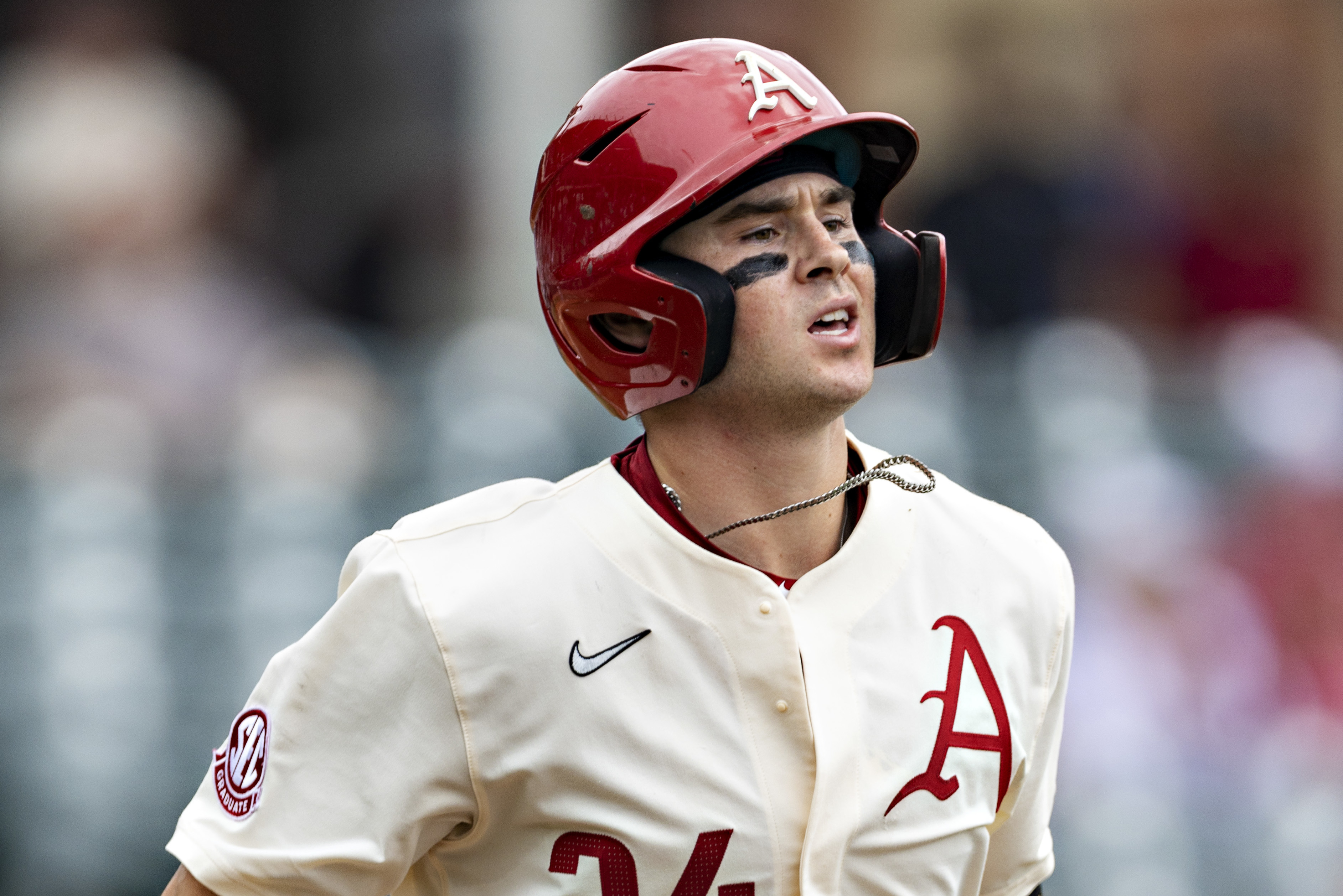 Auburn loses College World Series game vs. Arkansas, season ends