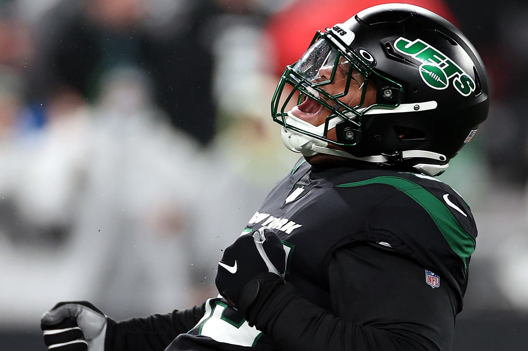 Quinnen Williams Latest Social Media Activity Suggests He's Unhappy With  How Contract Negotiations With The Jets Are Going - Daily Snark