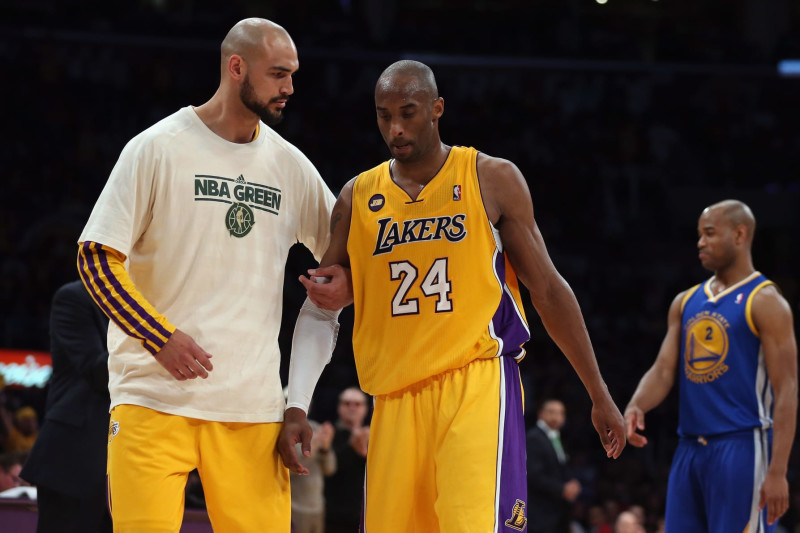 Kobe bryant 24 lakers jersey hot sale