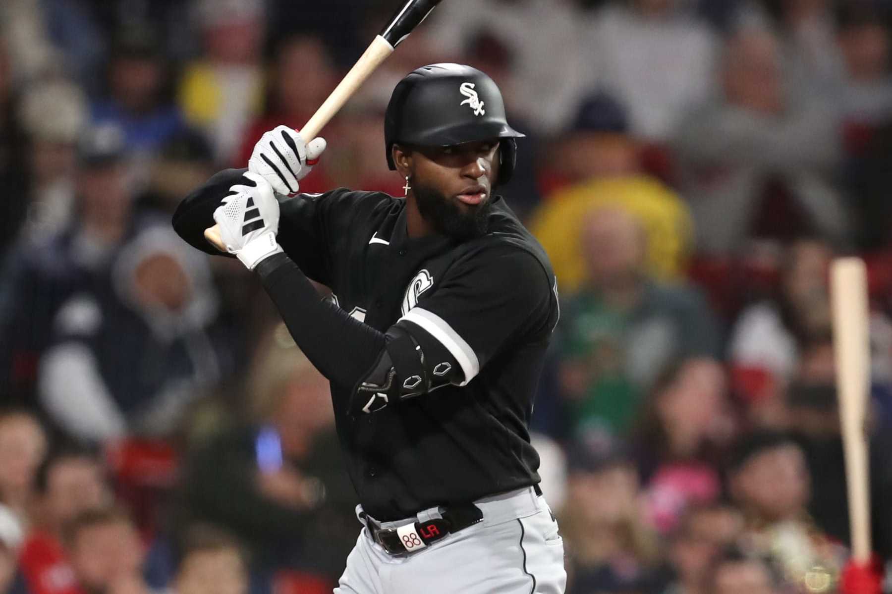 White Sox finish season 61-101 after losing to Padres in extras