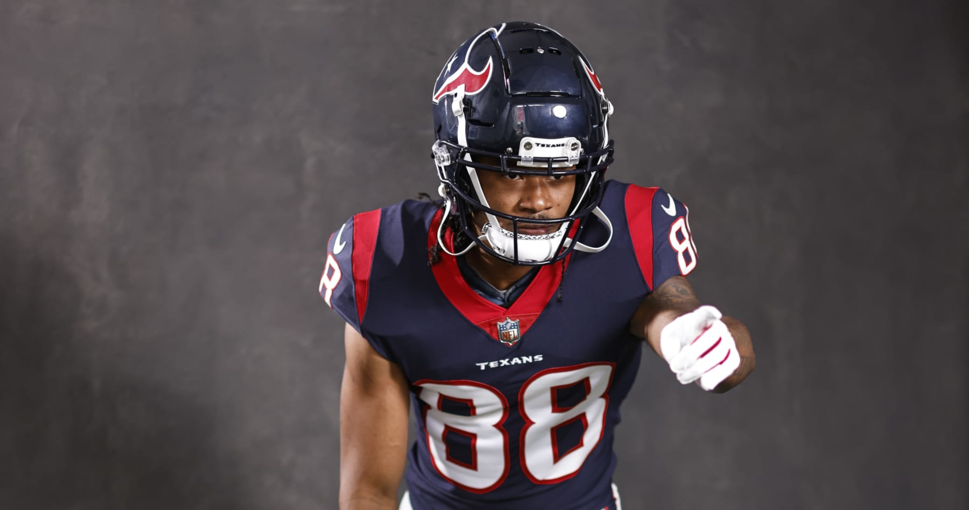 Texans Rookie Metchie To Miss 2022 With Leukemia