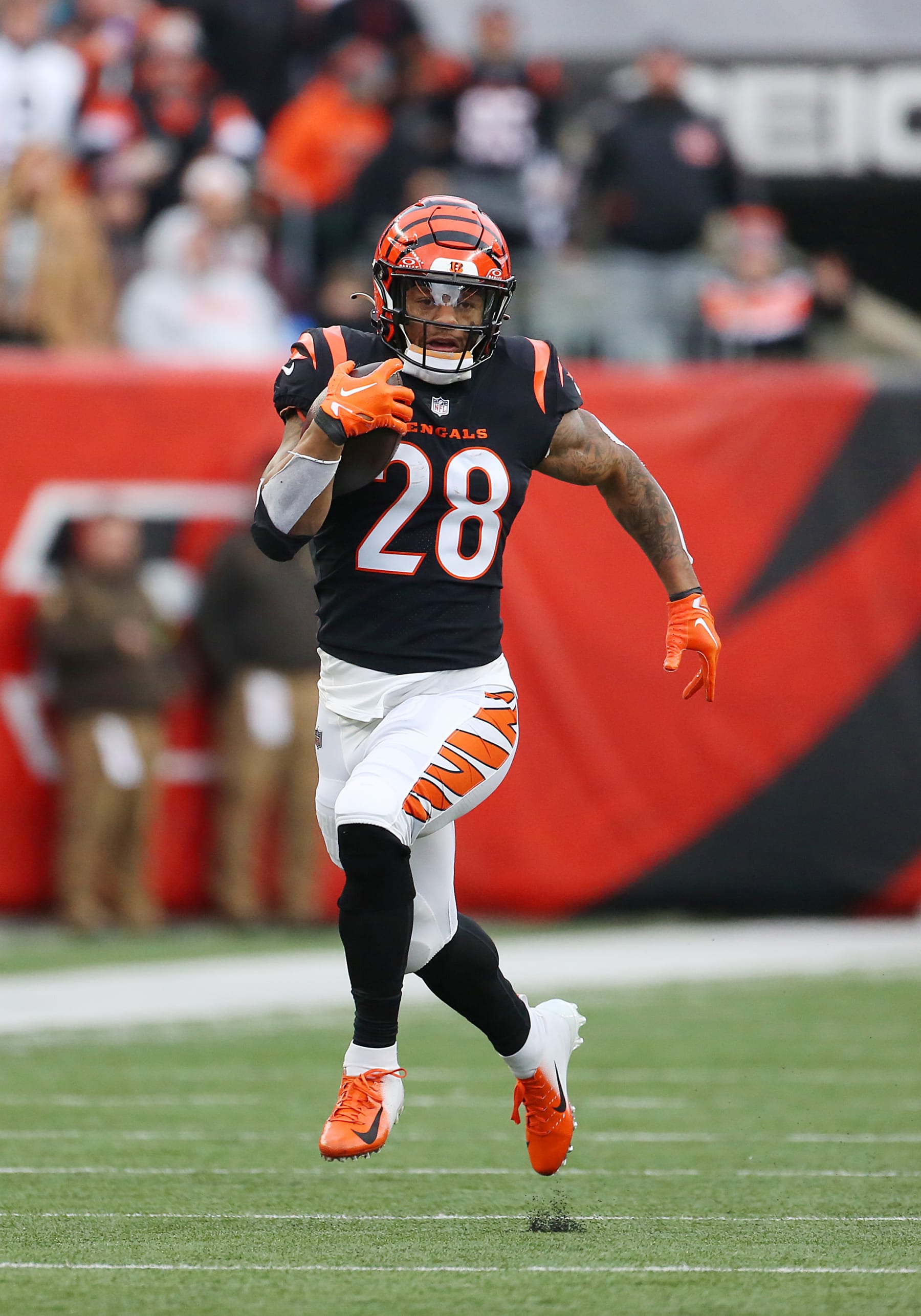 Joe Mixon Trade Has NFL Fantasy Fans Hyped for Landing with C.J. Stroud ...