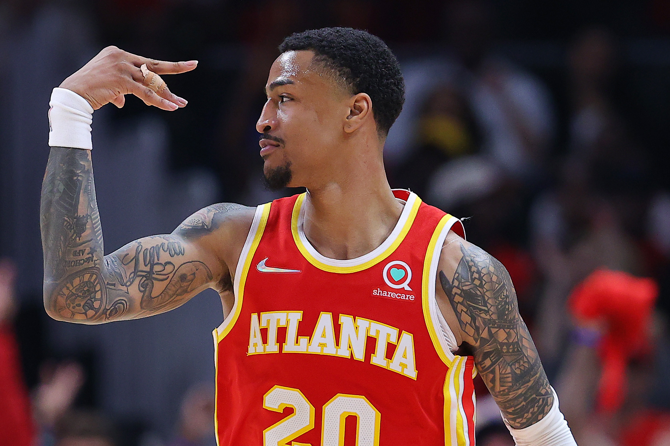 Dejounte Murray seamlessly becomes Hawks culture-setter as one of three  Atlanta captains, NBA News