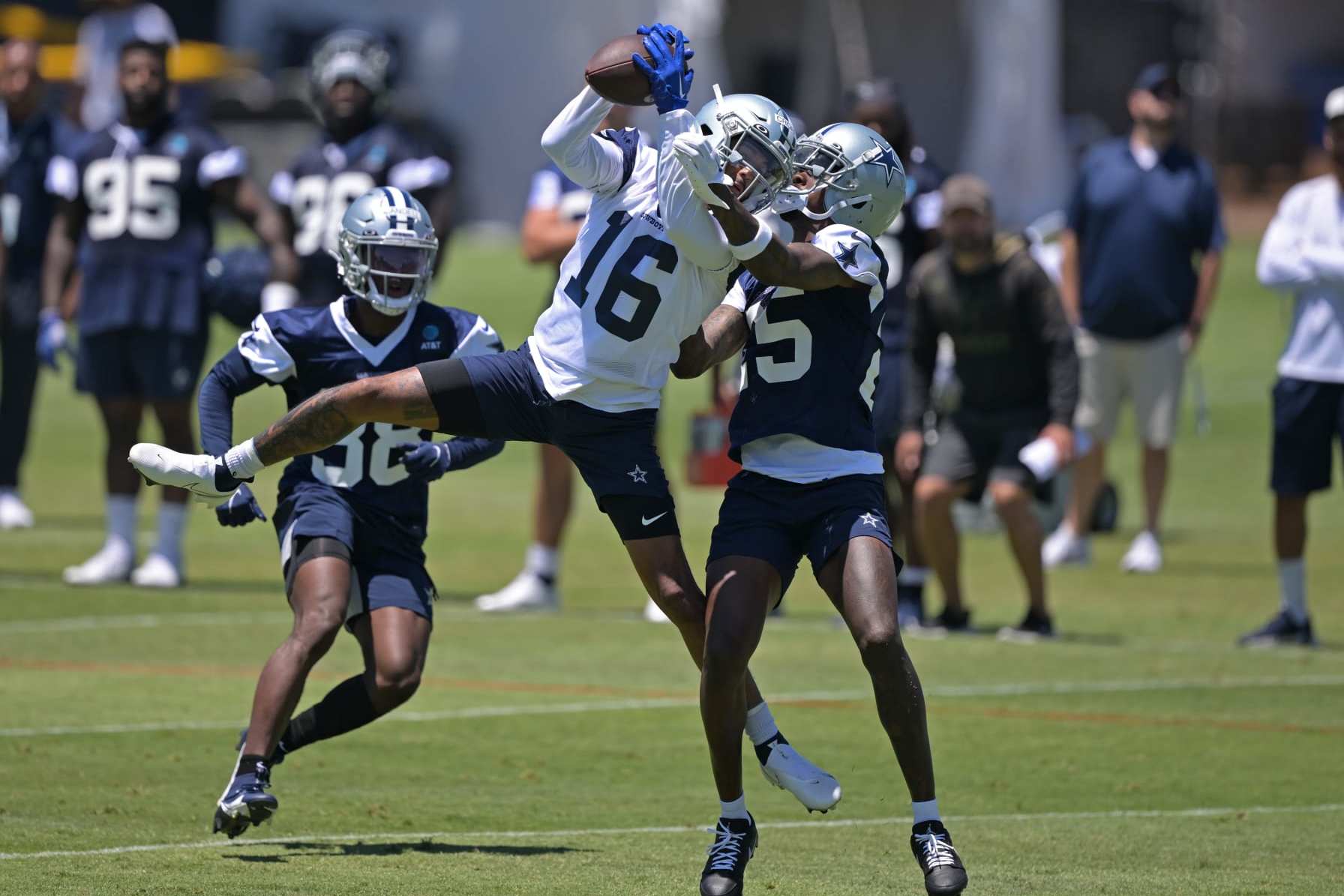 This UDFA is quietly making noise early in training camp ✭ Inside The Star