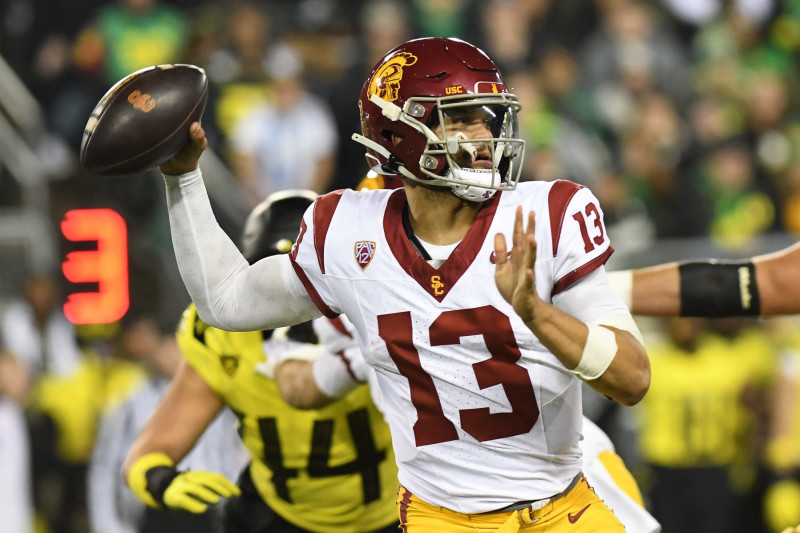 EUGENE, OR - NOVEMBER 11: USC Trojans quarterback Caleb Williams (13) throws the ball during a college football game between the Oregon Ducks and USC Trojans on November 11, 2023, at Autzen Stadium in Eugene, Oregon.(Photo by Brian Murphy/Icon Sportswire via Getty Images)