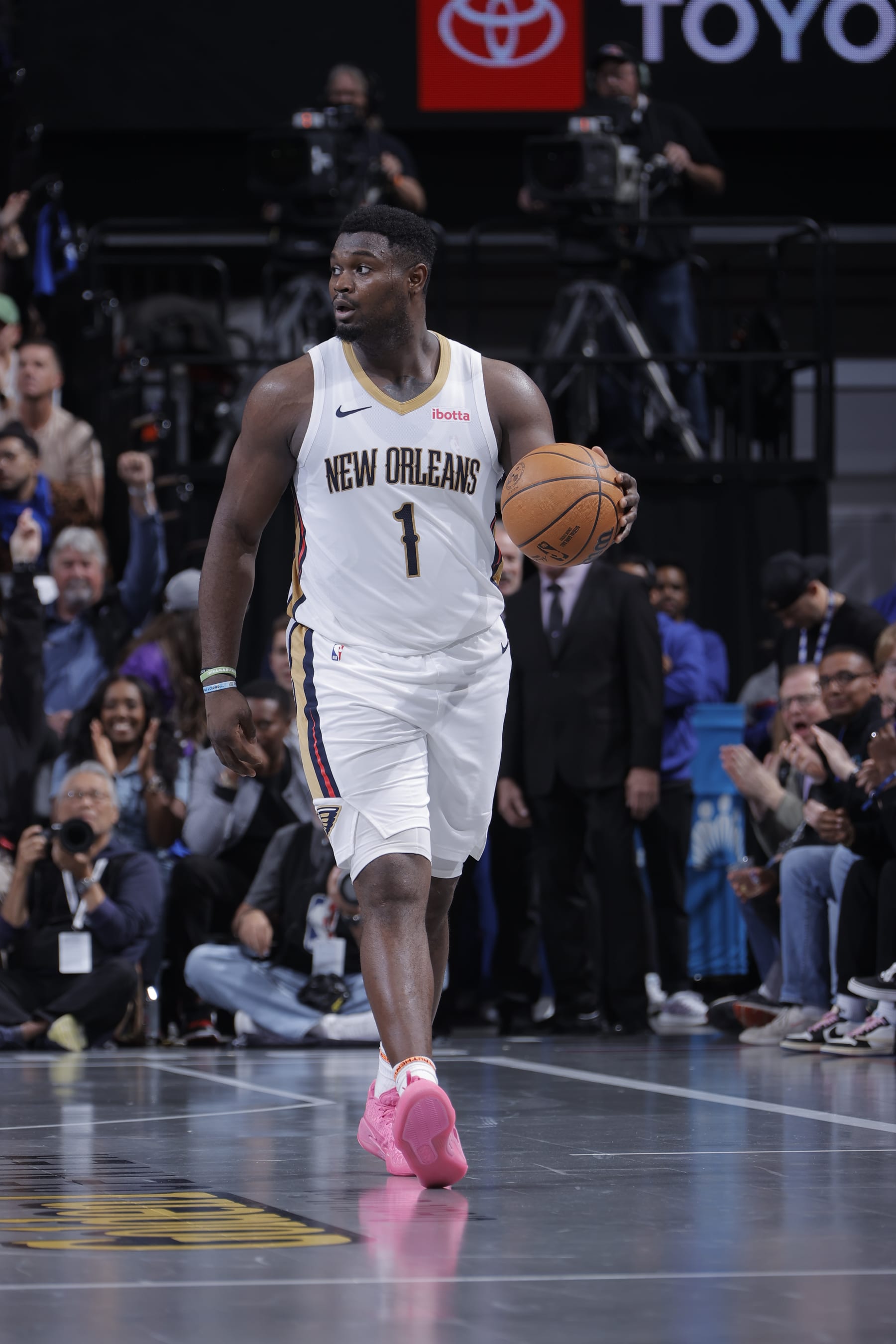 Pelicans Wow Fans with NBA InSeason Tournament Win vs. Kings Despite