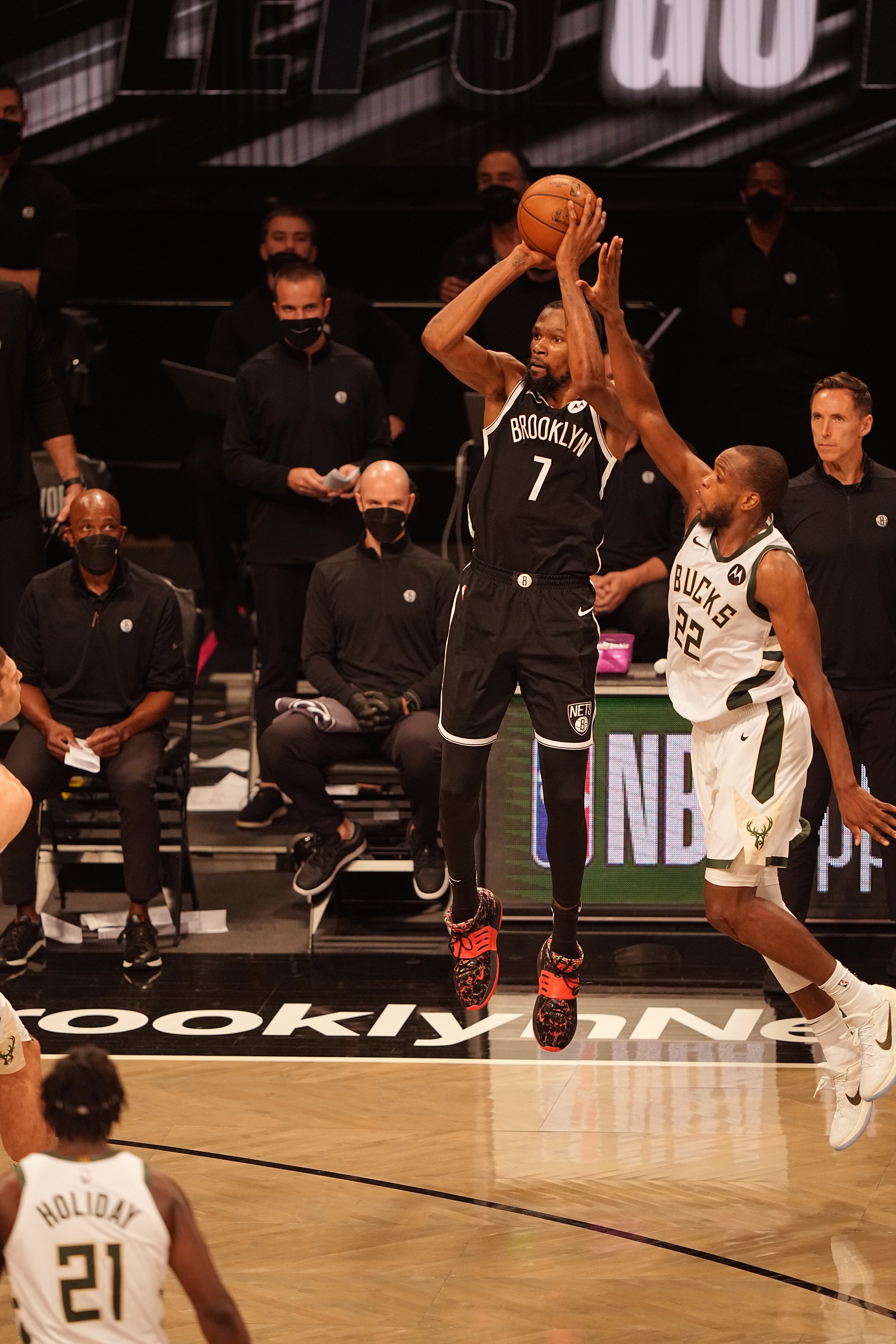 Nets, Bucks, Lakers Top Las Vegas Over/Under Win Total Projections for 202122 Season News