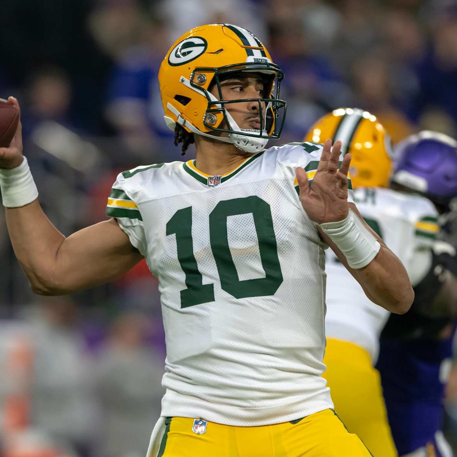 Packers Welcome Back Jordan Love and Key Players Ahead of Crucial Eagles Playoff Game.D
