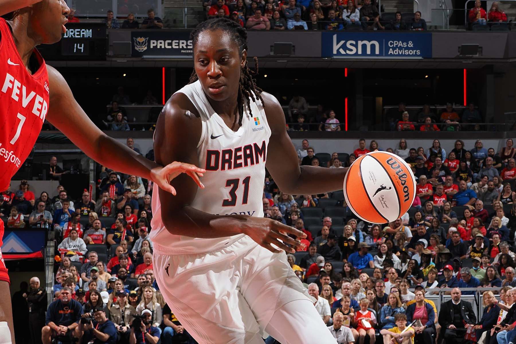 INDIANAPOLIS, IN - SEPTEMBER 8: Tina Charles #31 of the Atlanta Dream handles the ball during the game against the Indiana Fever on September 8, 2024 at Gainbridge Fieldhouse in Indianapolis, Indiana. NOTE TO USER: User expressly acknowledges and agrees that, by downloading and or using this Photograph, user is consenting to the terms and conditions of the Getty Images License Agreement. Mandatory Copyright Notice: Copyright 2024 NBAE (Photo by Ron Hoskins/NBAE via Getty Images)