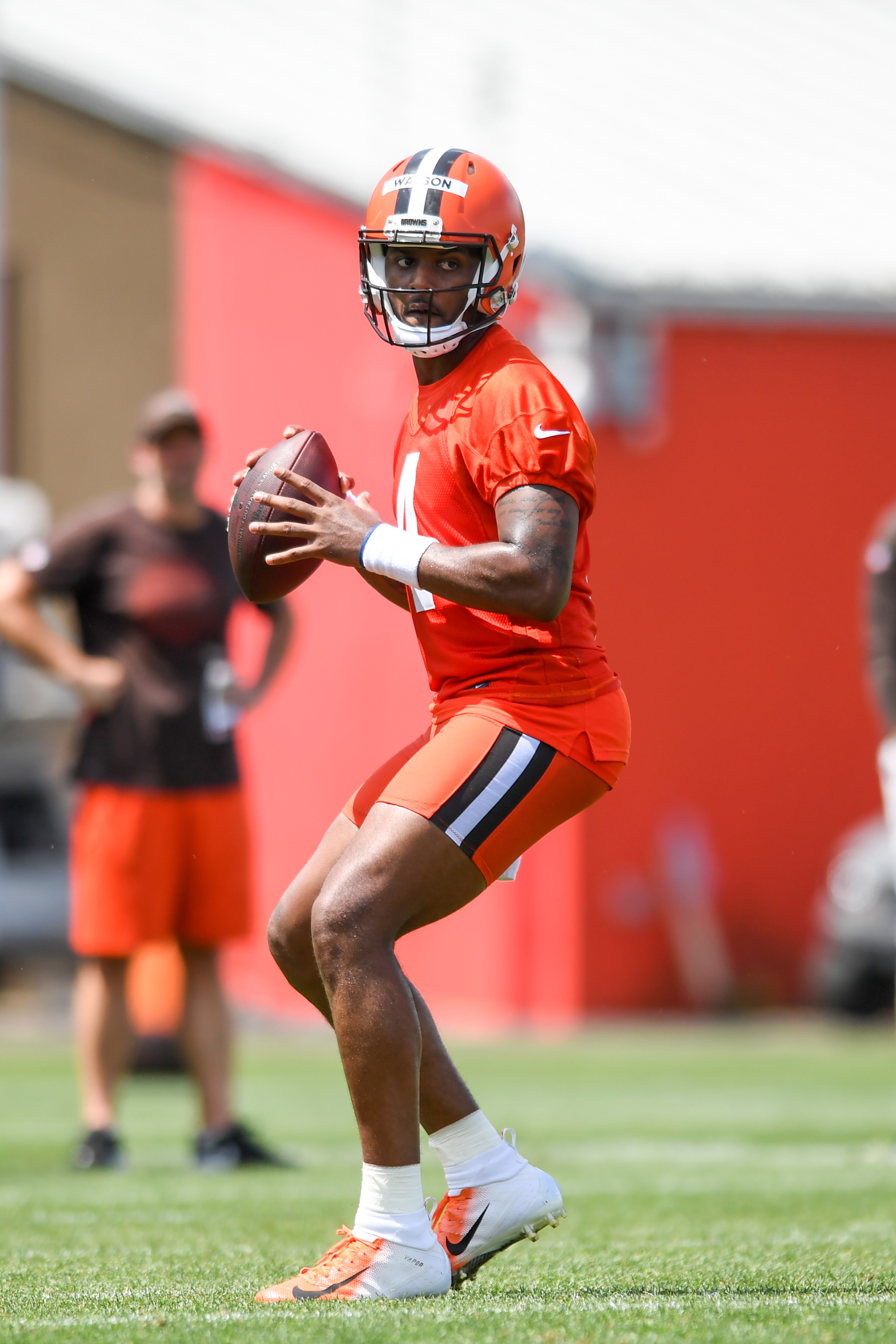 BEREA, OH - JUNE 01: Deshaun Watson #4 of the Cleveland Browns looks to pass during the Cleveland Browns offseason workout at CrossCountry Mortgage Campus on June 1, 2022 in Berea, Ohio. (Photo by Nick Cammett/Diamond Images via Getty Images)