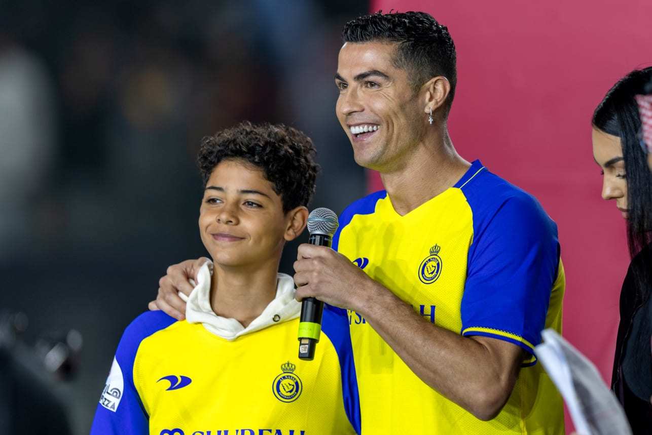 Arabie saoudite : Cristiano Ronaldo Jr rejoint son père à Al-Nassr et  évoluera avec les U13