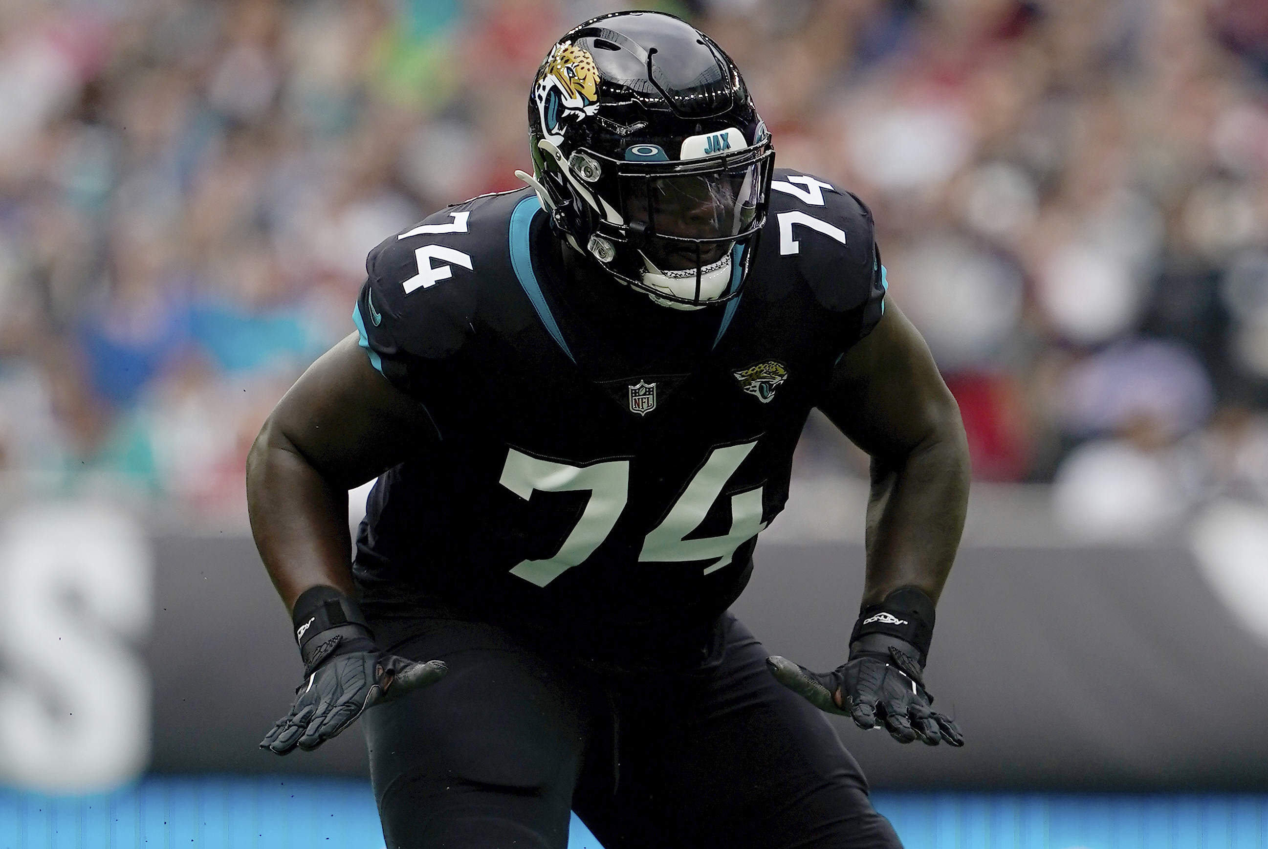 Jaguars, OT Cam Robinson agree to $54 million extension 