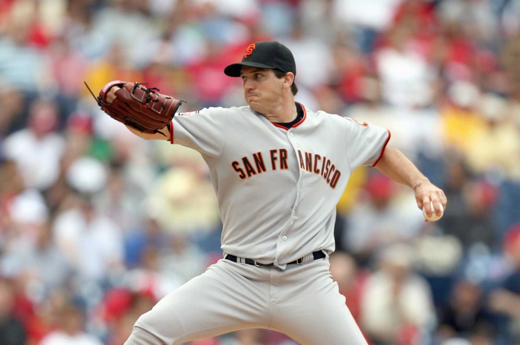PHILADELPHIA, PA - JUNE 4: Barry Zito #75 of the San Francisco Giants pitching during the MLB game against the Philadelphia Phillies at Citizens Bank Park on June 4, 2006 in Philadelphia, Pennsylvania. (Photo by John Capella/Sports Imagery/Getty Images)