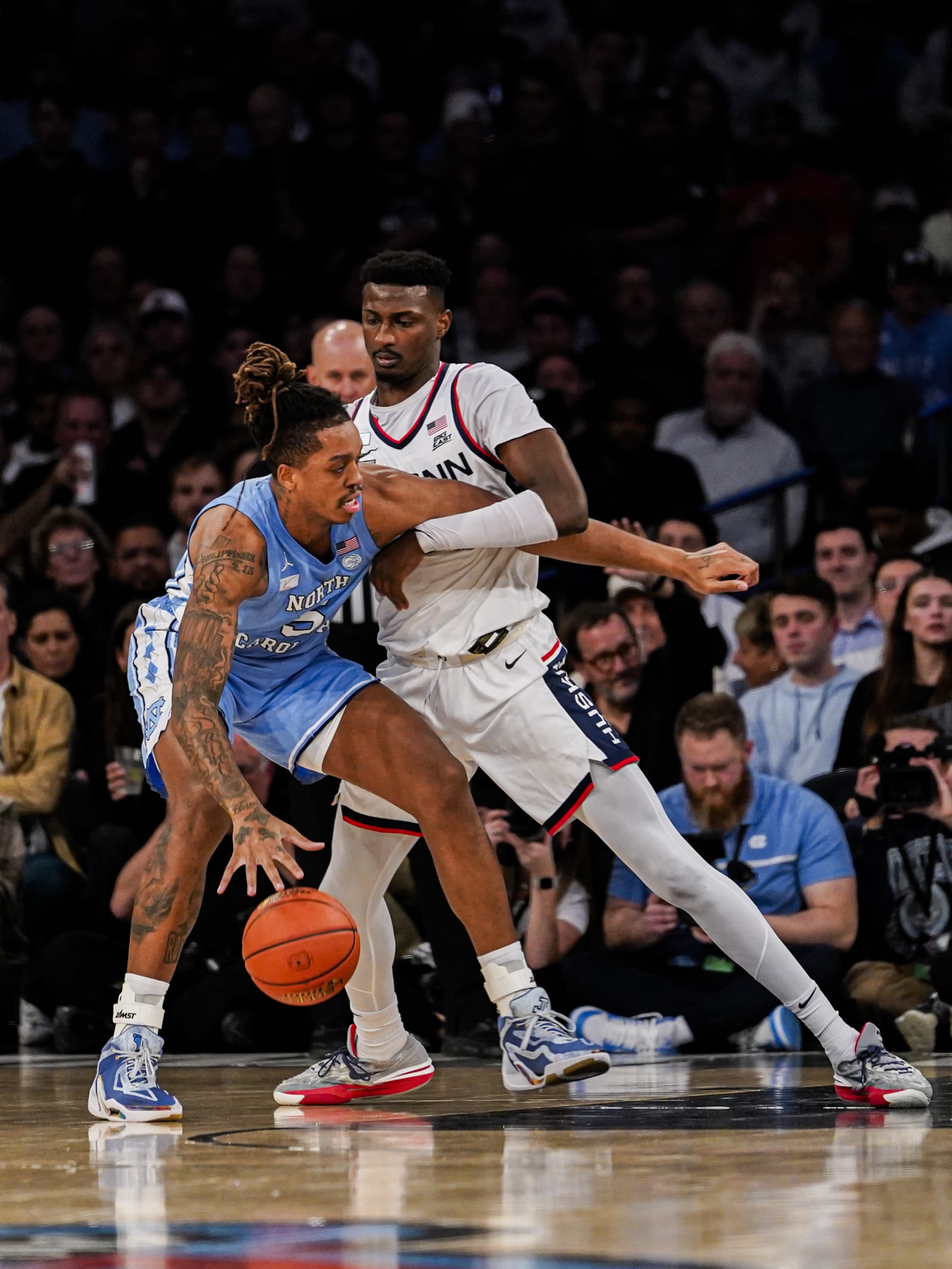 CBB Fans Say UNC Exposed in Blowout Loss to Cam Spencer, UConn in Jimmy V Classic - Vimarsana News