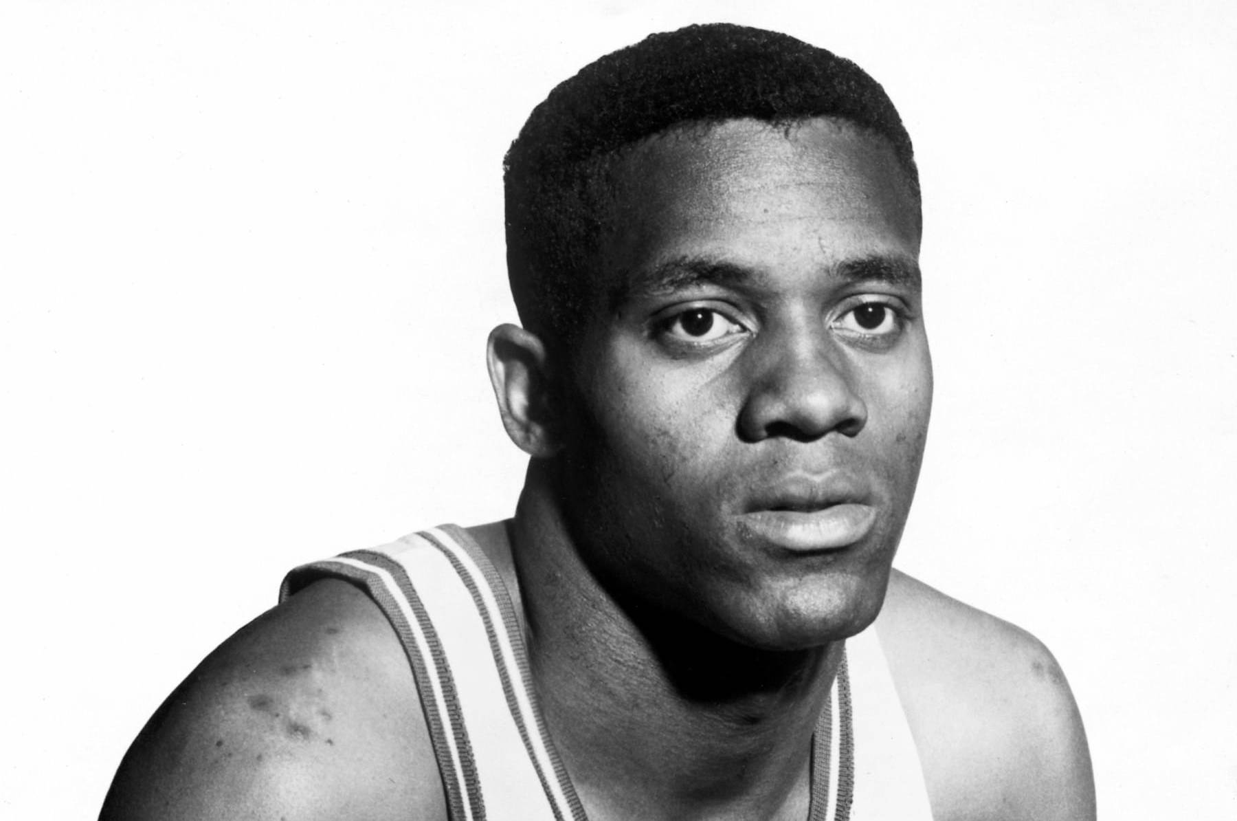 Bulls Legend Chet Walker Dies at 84; Hall of Famer Won NBA Title with 76ers