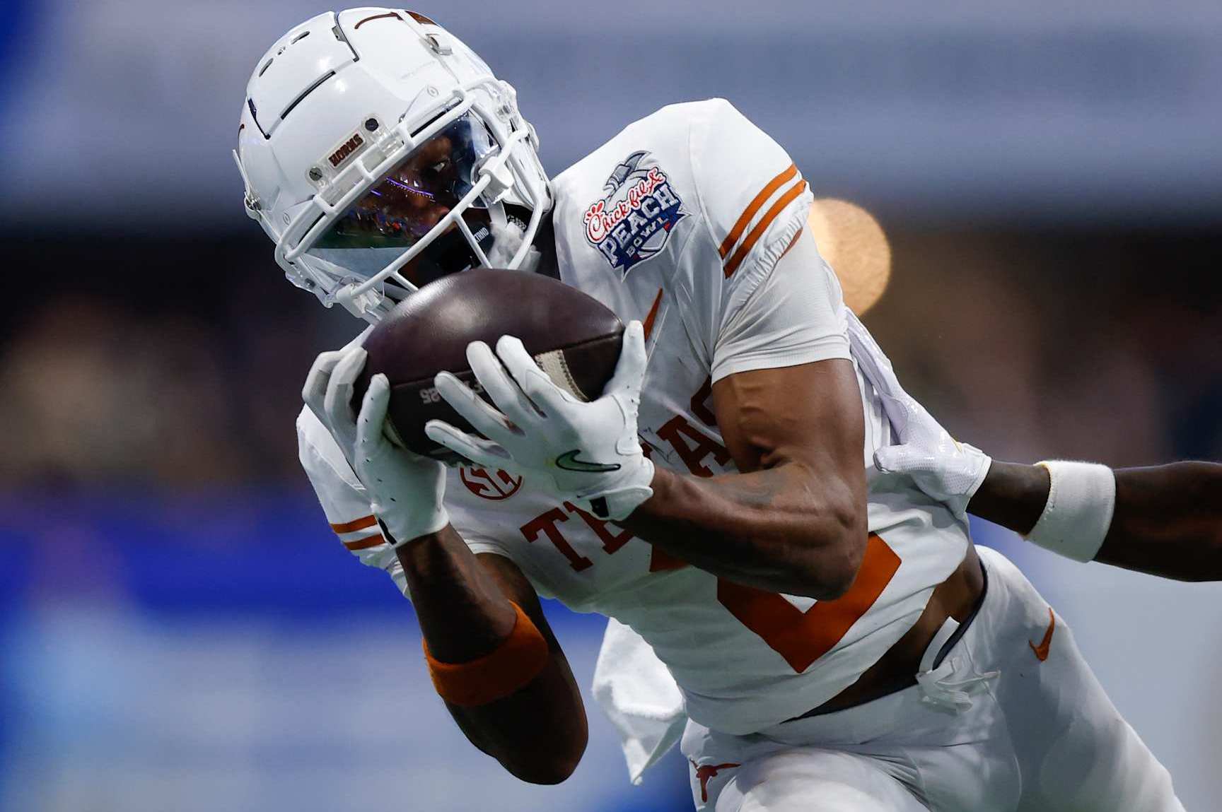 ATLANTA, GEORGIA - JANUARY 1: Matthew Golden #2 of the Texas Longhorns makes a reception during the fourth quarter of the Chick-fil-A Peach Bowl at Mercedes-Benz Stadium on January 1, 2025 in Atlanta, Georgia. (Photo by Todd Kirkland/Getty Images)