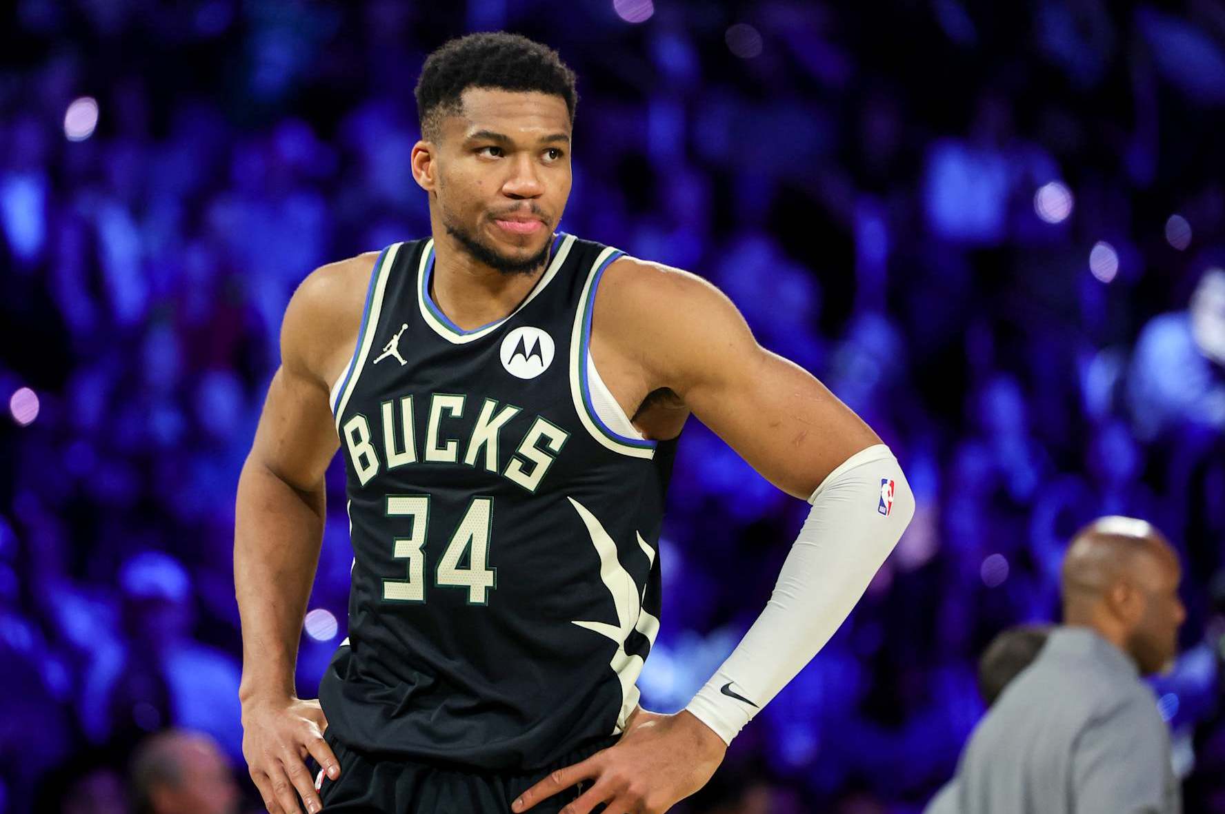 LAS VEGAS, NEVADA - DECEMBER 17: Giannis Antetokounmpo #34 of the Milwaukee Bucks stands on the court during a break in the fourth quarter of the championship game of the Emirates NBA Cup against the Oklahoma City Thunder at T-Mobile Arena on December 17, 2024 in Las Vegas, Nevada. The Bucks defeated the Thunder 97-81. NOTE TO USER: User expressly acknowledges and agrees that, by downloading and or using this photograph, User is consenting to the terms and conditions of the Getty Images License Agreement. (Photo by Ethan Miller/Getty Images)