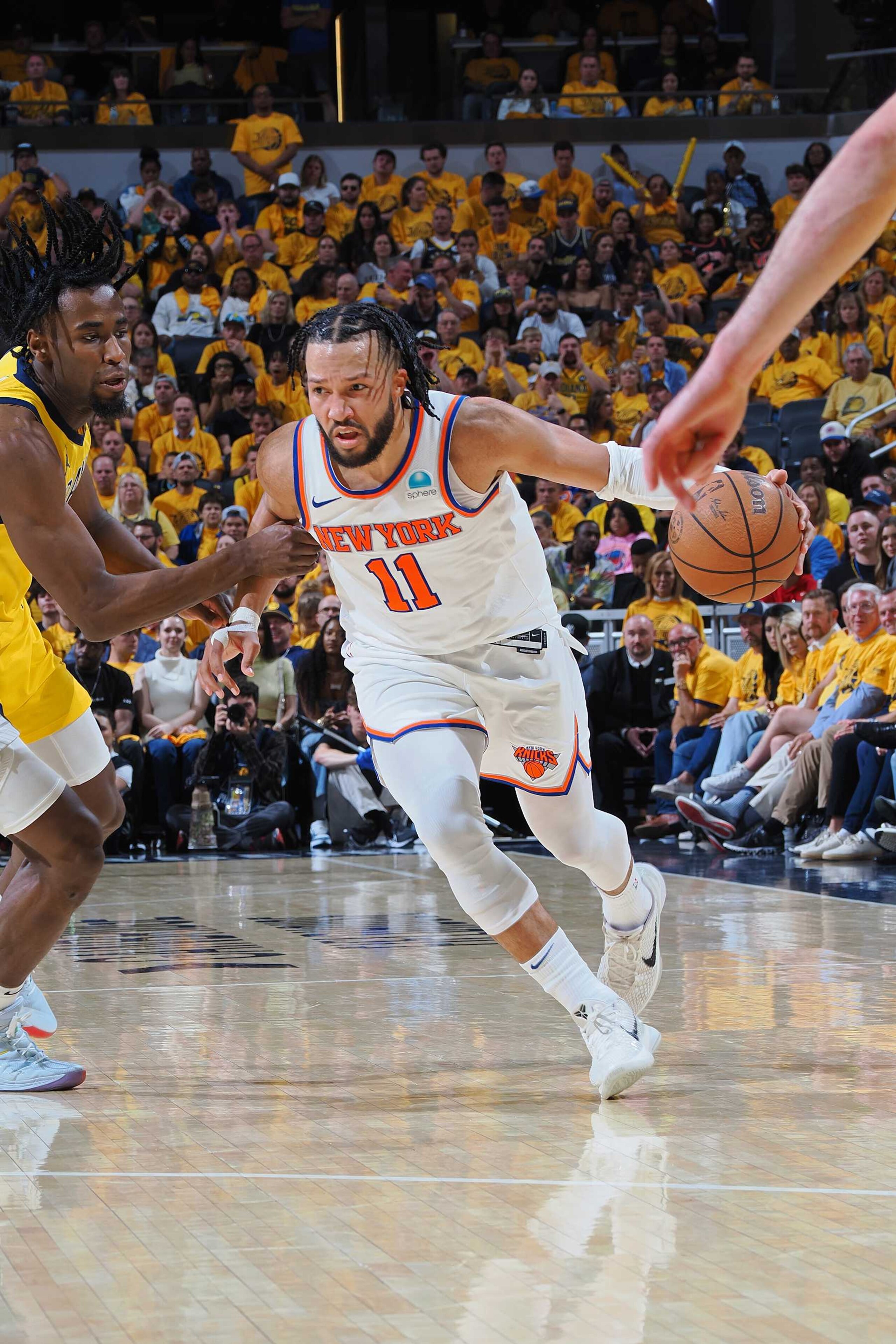 INDIANAPOLIS, IN - MAY 17: Jalen Brunson #11 of the New York Knicks dribbles the ball during the game against the Indiana Pacers during Round 2 Game 6 of the 2024 NBA Playoffs on May 17, 2024 at Gainbridge Fieldhouse in Indianapolis, Indiana. NOTE TO USER: User expressly acknowledges and agrees that, by downloading and or using this Photograph, user is consenting to the terms and conditions of the Getty Images License Agreement. Mandatory Copyright Notice: Copyright 2024 NBAE (Photo by Ron Hoskins/NBAE via Getty Images)