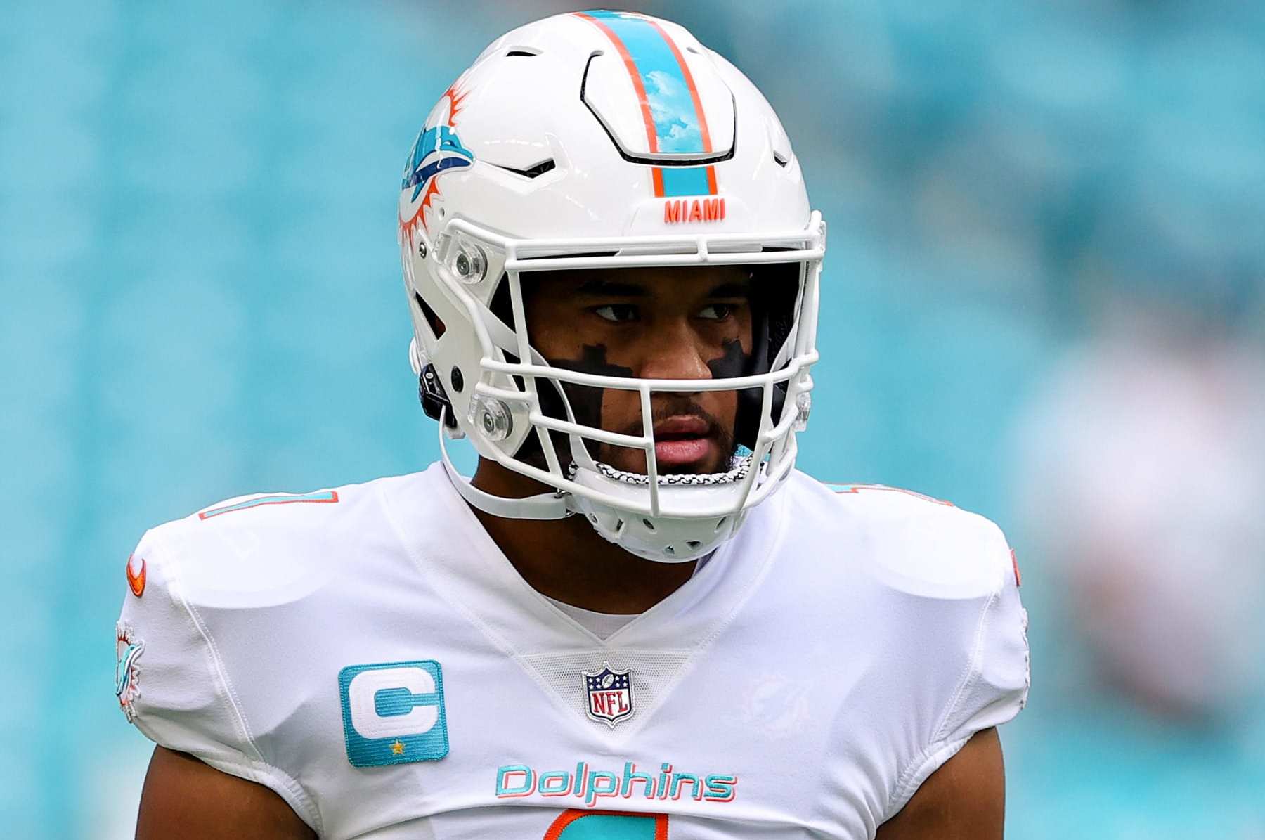 New Helmet Coming for QBs, Designed to Prevent Tua-Like Concussions -  Sports Illustrated Miami Dolphins News, Analysis and More