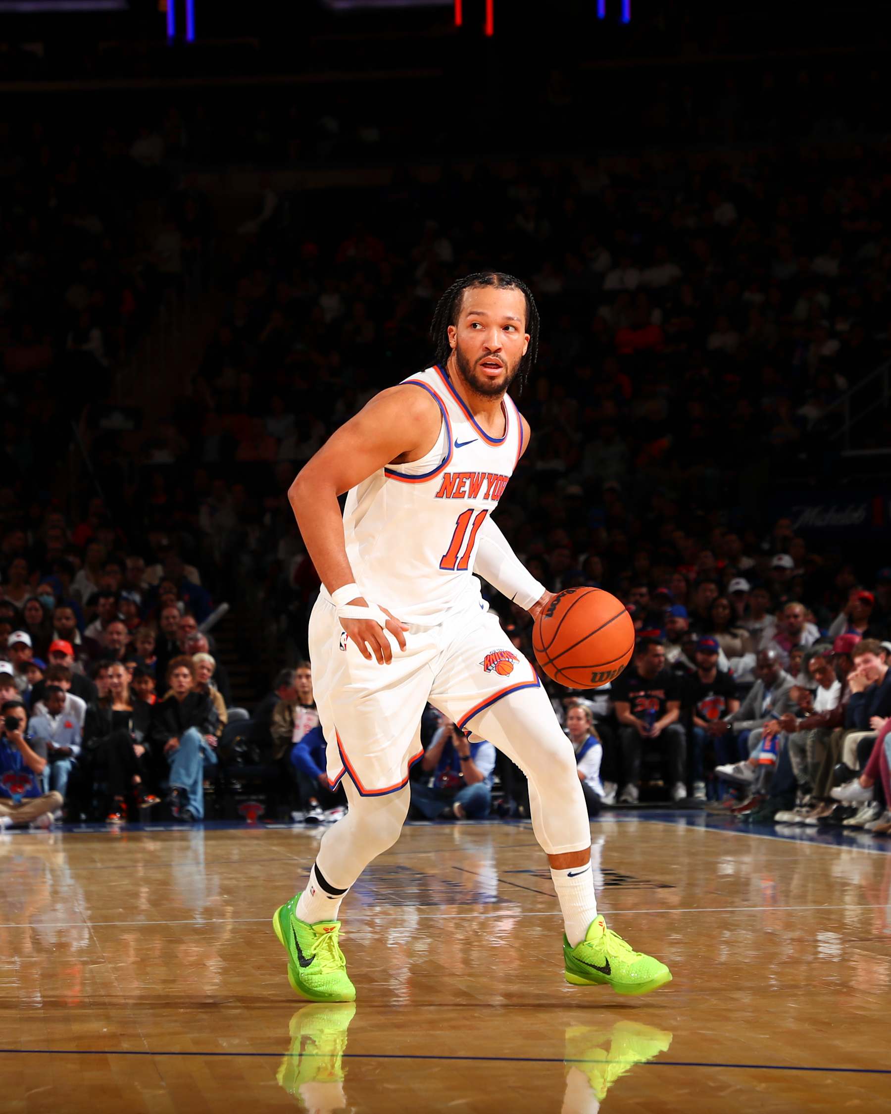 NEW YORK, NY - OCTOBER 13: Jalen Brunson #11 of the New York Knicks drives to the basket during the game on October 13, 2024 at Madison Square Garden in New York City, New York.  NOTE TO USER: User expressly acknowledges and agrees that, by downloading and or using this photograph, User is consenting to the terms and conditions of the Getty Images License Agreement. Mandatory Copyright Notice: Copyright 2024 NBAE  (Photo by David L. Nemec/NBAE via Getty Images)