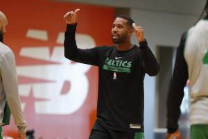 Charles Lee, Hornets Agree to HC Contract to Replace Steve Clifford After Celtics Run