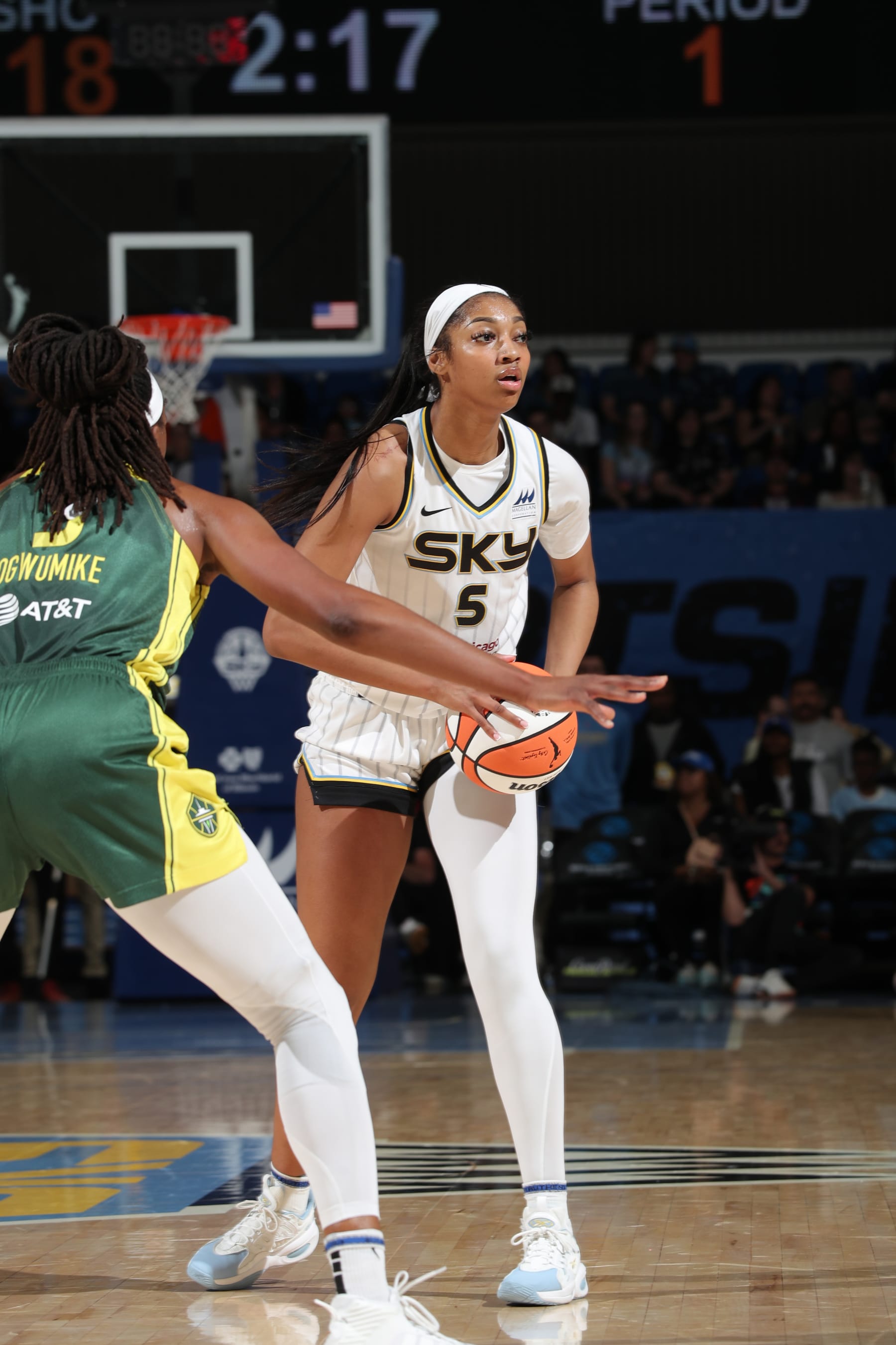 Angel Reese's 1st Career Double-Double Thrills WNBA Fans Despite Sky's
