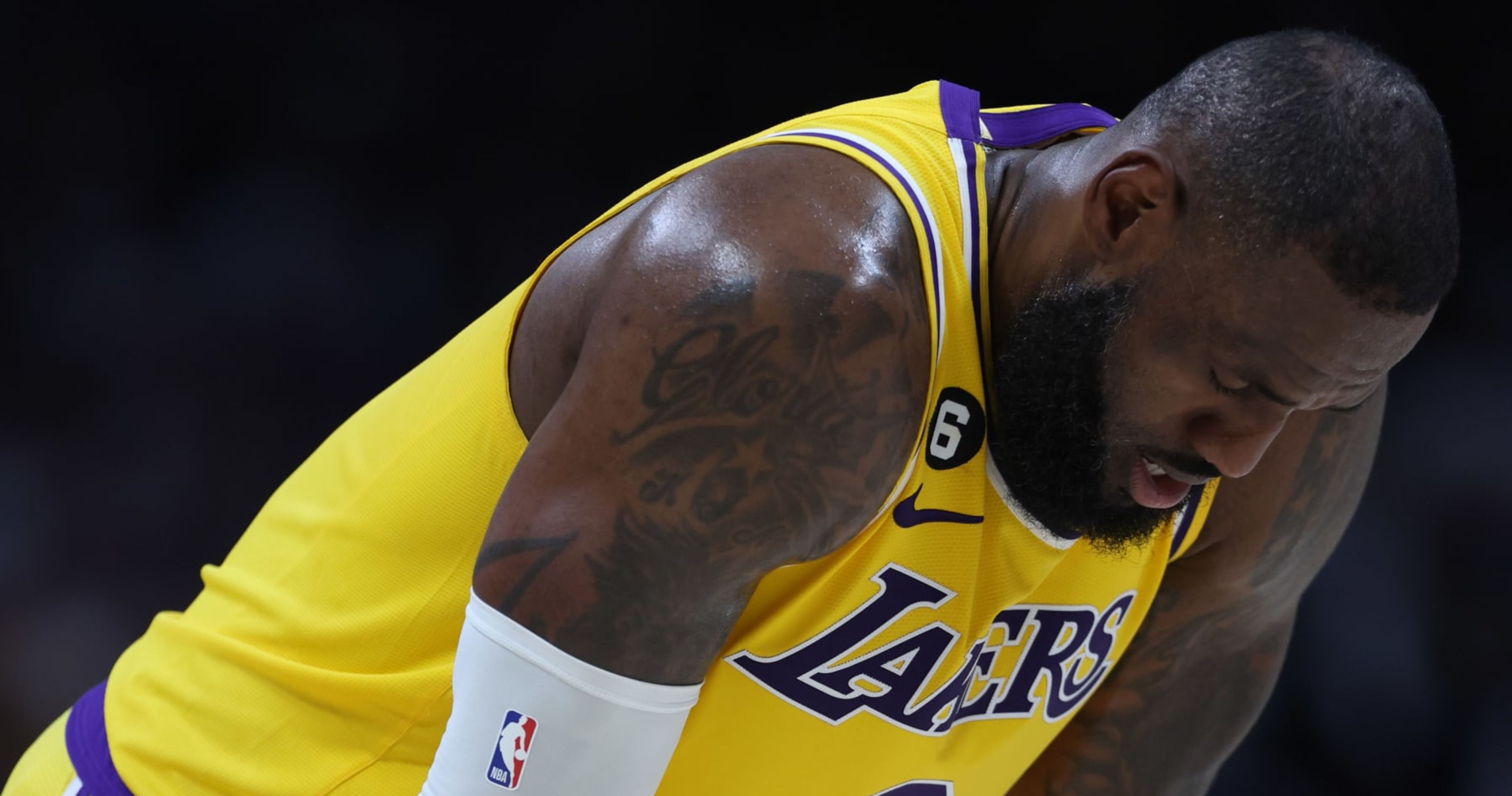 Lakers News: LeBron James Suggests He'll Wear No. 6 Jersey in Cryptic Tweet, News, Scores, Highlights, Stats, and Rumors