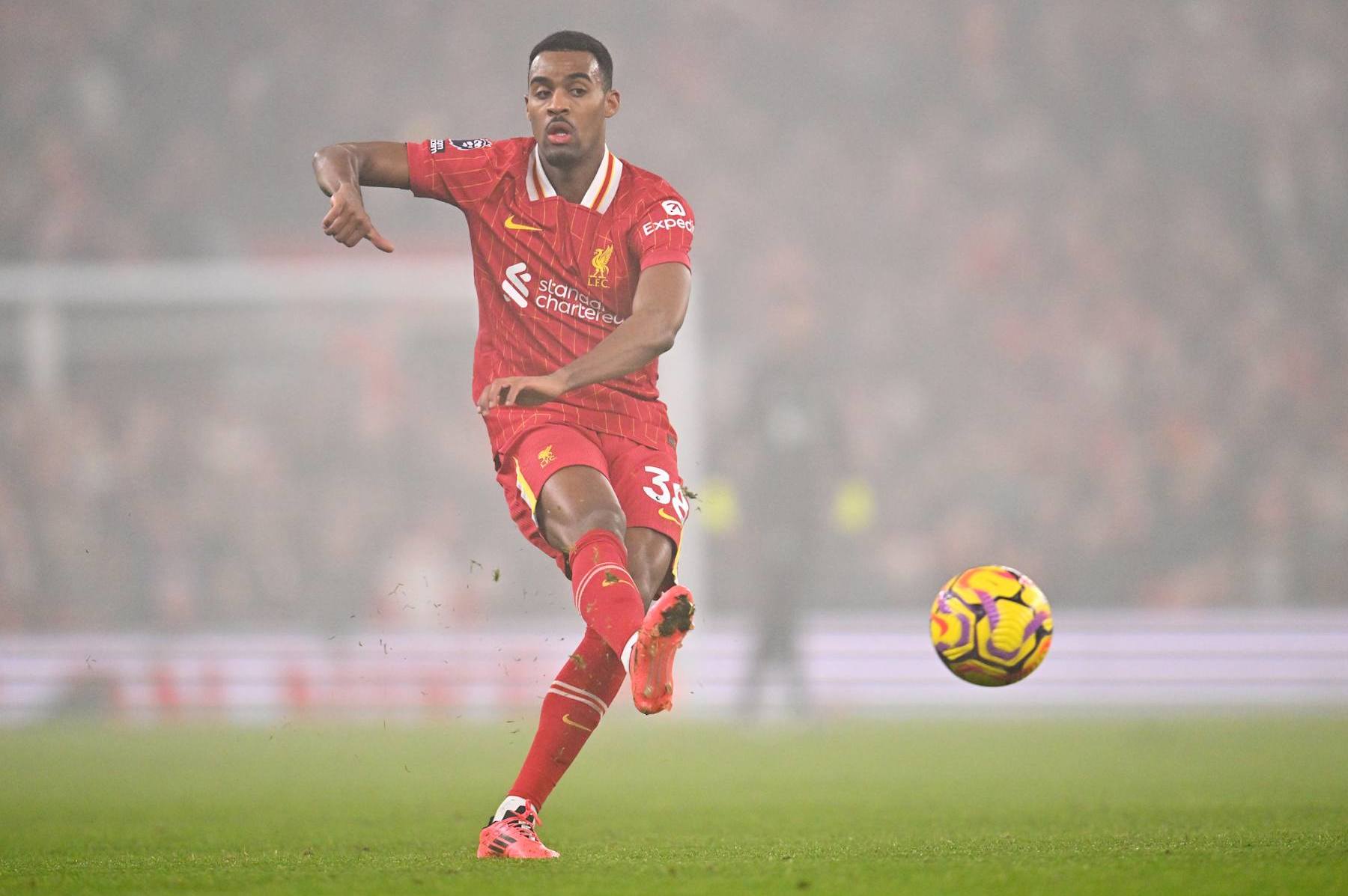 LIVERPOOL, ENGLAND - DECEMBER 26: (THE SUN OUT, THE SUN ON SUNDAY OUT) Ryan Gravenberch of Liverpool passes the ball during the Premier League match between Liverpool FC and Leicester City FC at Anfield on December 26, 2024 in Liverpool, England. (Photo by Liverpool FC/Liverpool FC via Getty Images)