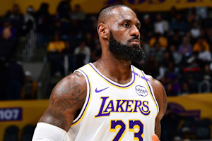 LeBron Breaks Kareem's All-Time NBA Minutes Record: 'They Told Me I'm Old as Hell'