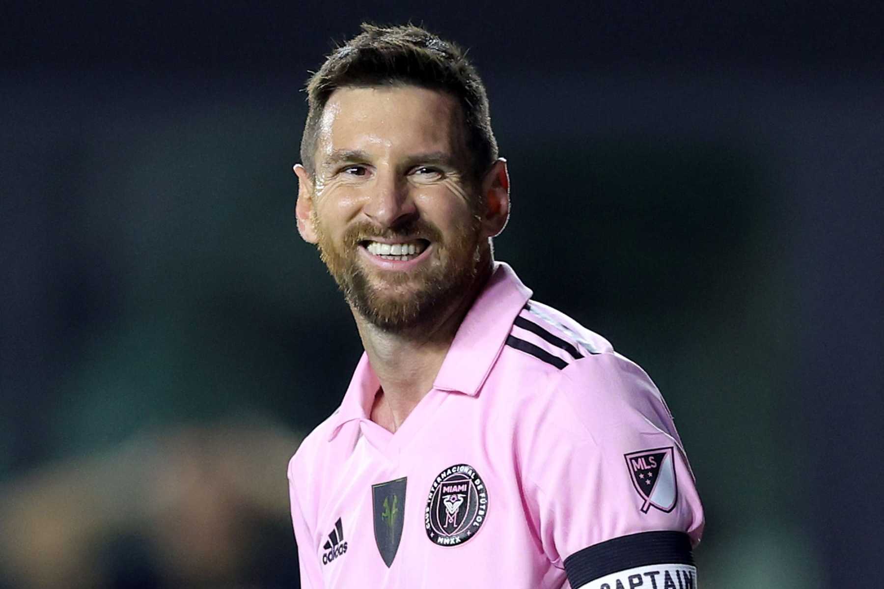 FORT LAUDERDALE, FLORIDA - NOVEMBER 10: Lionel Messi #10 of Inter Miami CF reacts against the New York City FC during the first half in the Noche d'Or friendly match at DRV PNK Stadium on November 10, 2023 in Fort Lauderdale, Florida. (Photo by Megan Briggs/Getty Images)