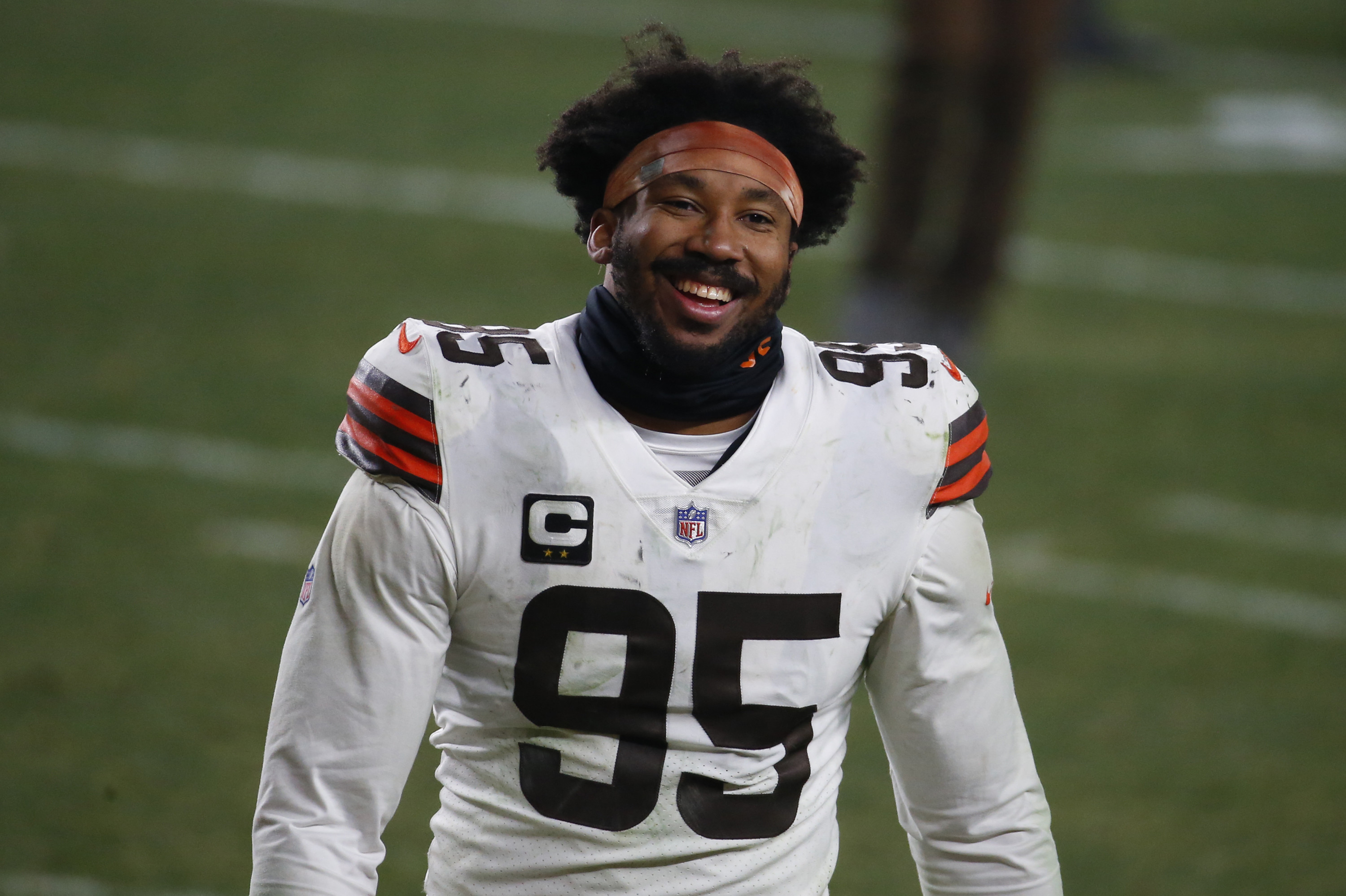 News & Notes: Kevin Stefanski, Myles Garrett react to “Brownie the