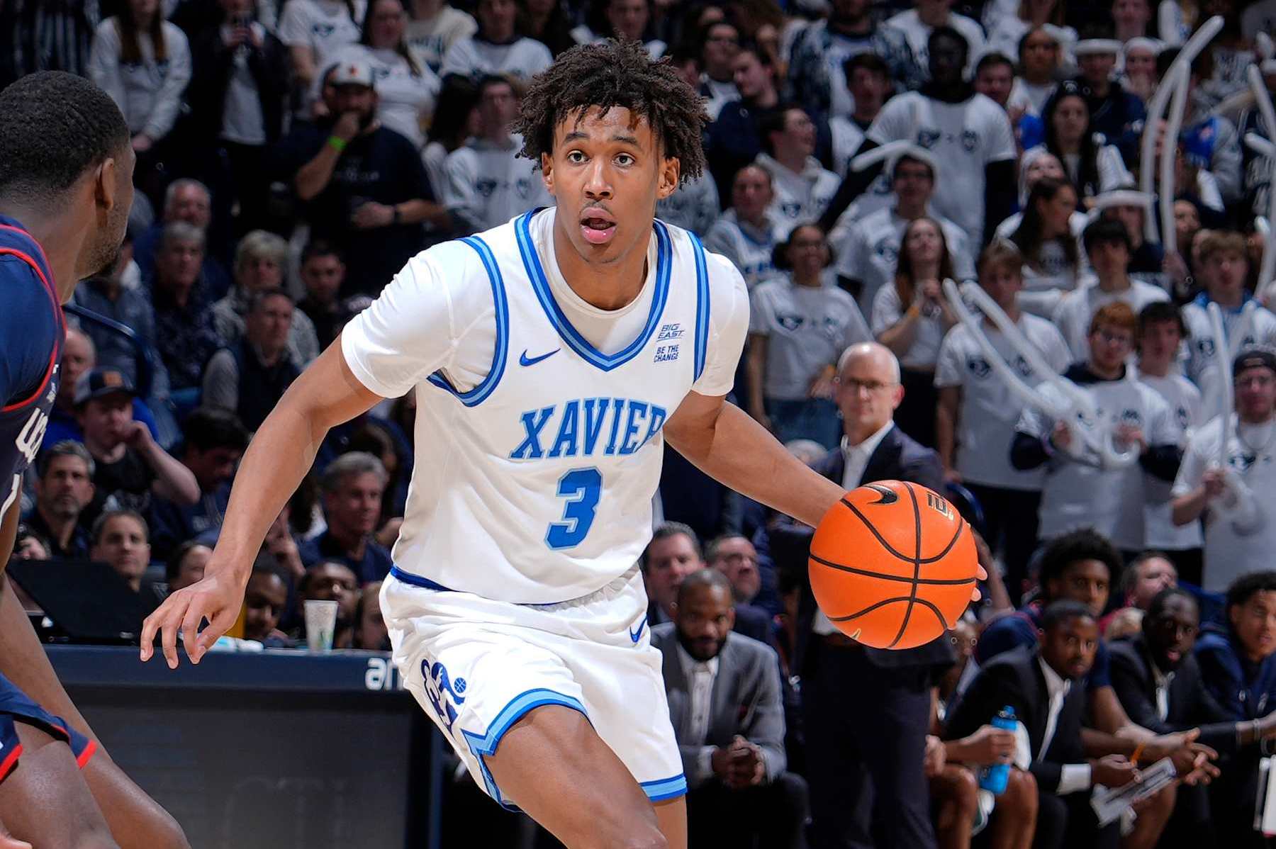 CINCINNATI, OH - JANUARY 25: Xavier Musketeers guard Dailyn Swain (3) handles the ball during a college basketball game against the Connecticut Huskies on Jan. 25, 2025 at Cintas Center in Cincinnati, Ohio. (Photo by Joe Robbins/Icon Sportswire via Getty Images)