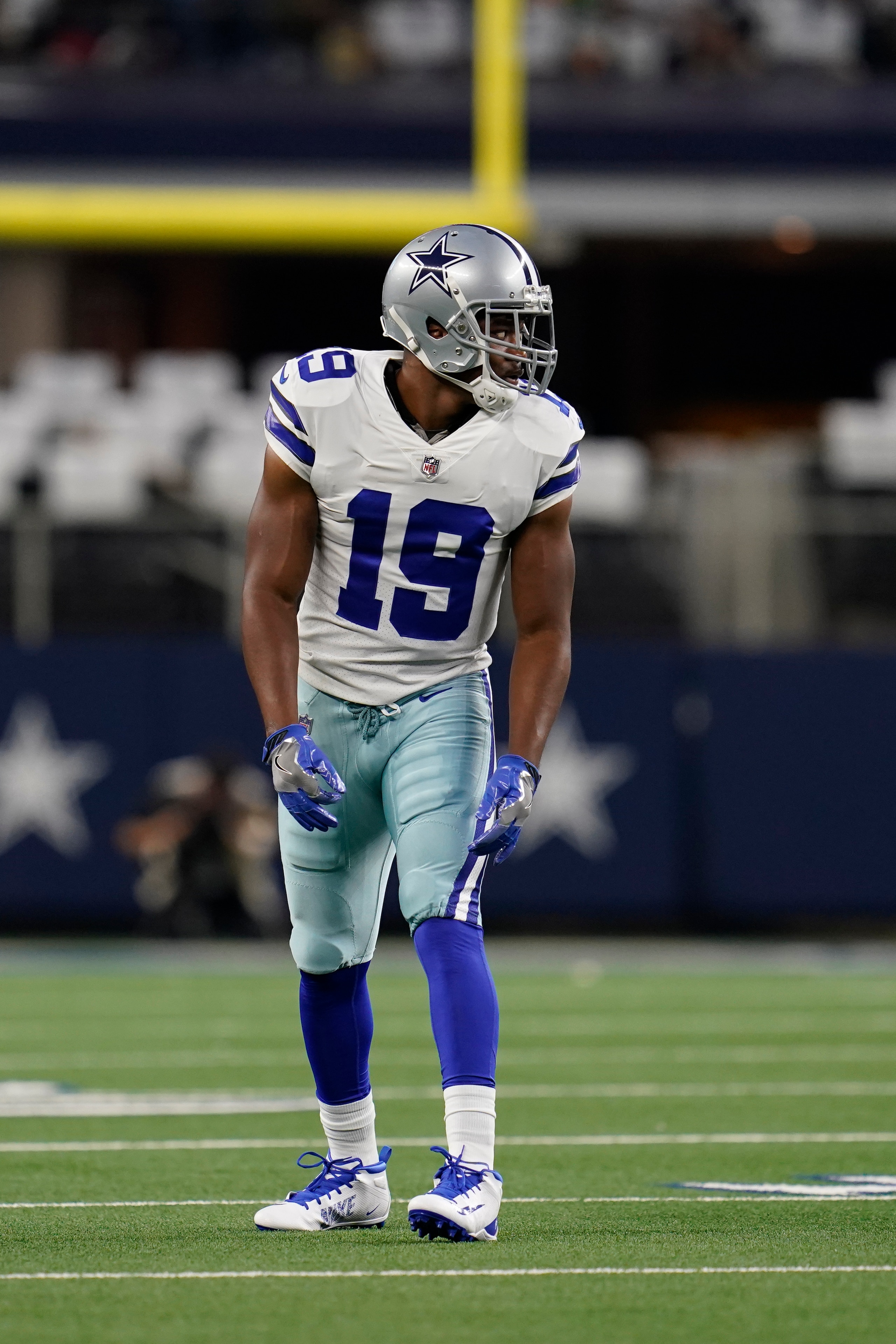Dallas Cowboys wide receiver Amari Cooper (19) lines up for the snap during an NFL football game against the Philadelphia Eagles, Monday, Sept. 27, 2021, in Arlington, Texas. (AP Photo/Matt Patterson)