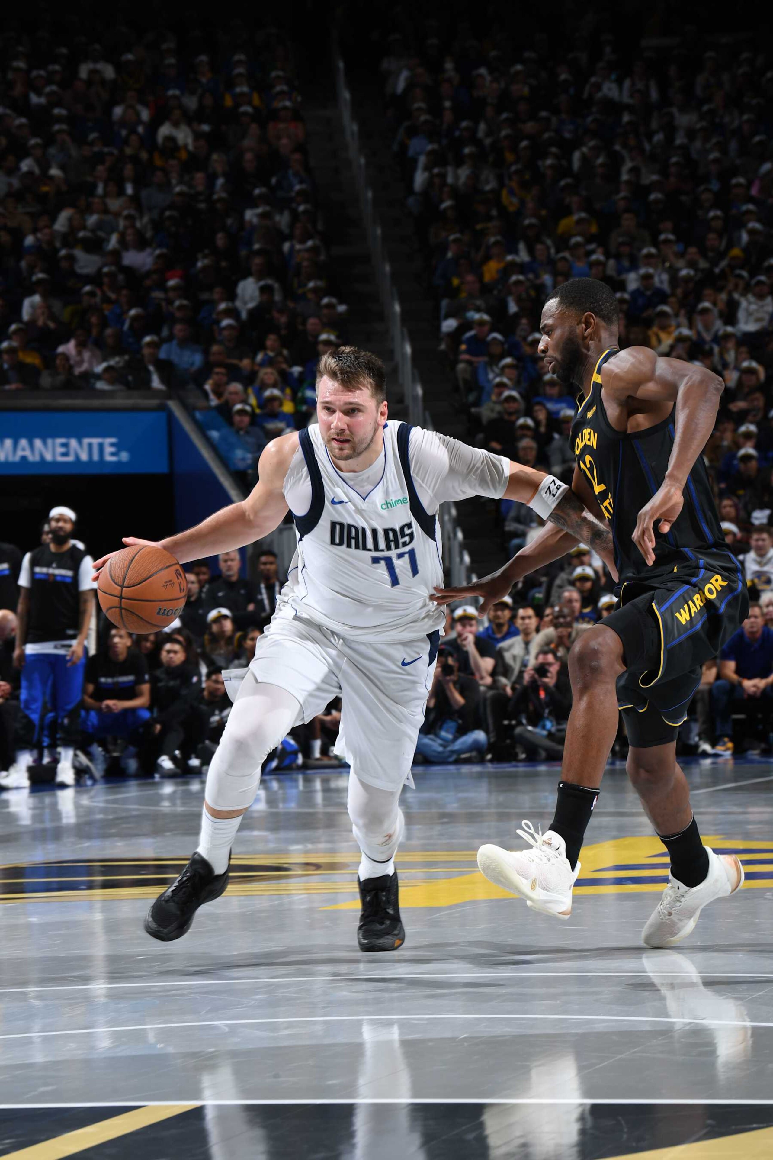 SAN FRANCISCO, CA - NOVEMBER 12: Luka Doncic #77 of the Dallas Mavericks drives to the basket during the game against the Golden State Warriors during the Emirates NBA Cup game on November 12, 2024 at Chase Center in San Francisco, California. NOTE TO USER: User expressly acknowledges and agrees that, by downloading and or using this photograph, user is consenting to the terms and conditions of Getty Images License Agreement. Mandatory Copyright Notice: Copyright 2024 NBAE (Photo by Noah Graham/NBAE via Getty Images)