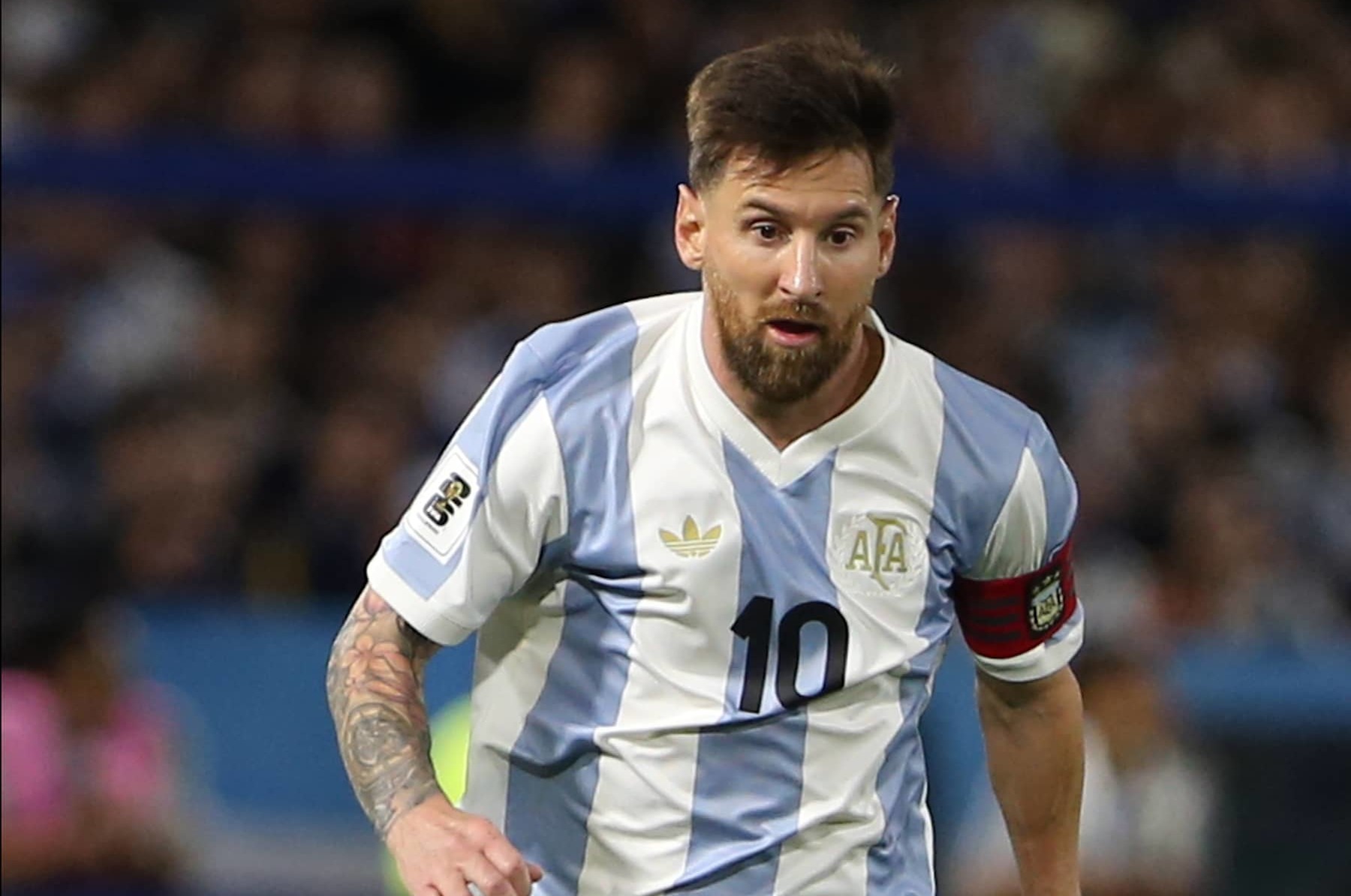 BUENOS AIRES, ARGENTINA - NOVEMBER 19:  Lionel Messi of Argentina plays the ball during the FIFA World Cup 2026 South American Qualifier match between Argentina and Peru at Estadio Alberto J. Armando  on November 19, 2024 in Buenos Aires, Argentina. (Photo by Daniel Jayo/Getty Images)