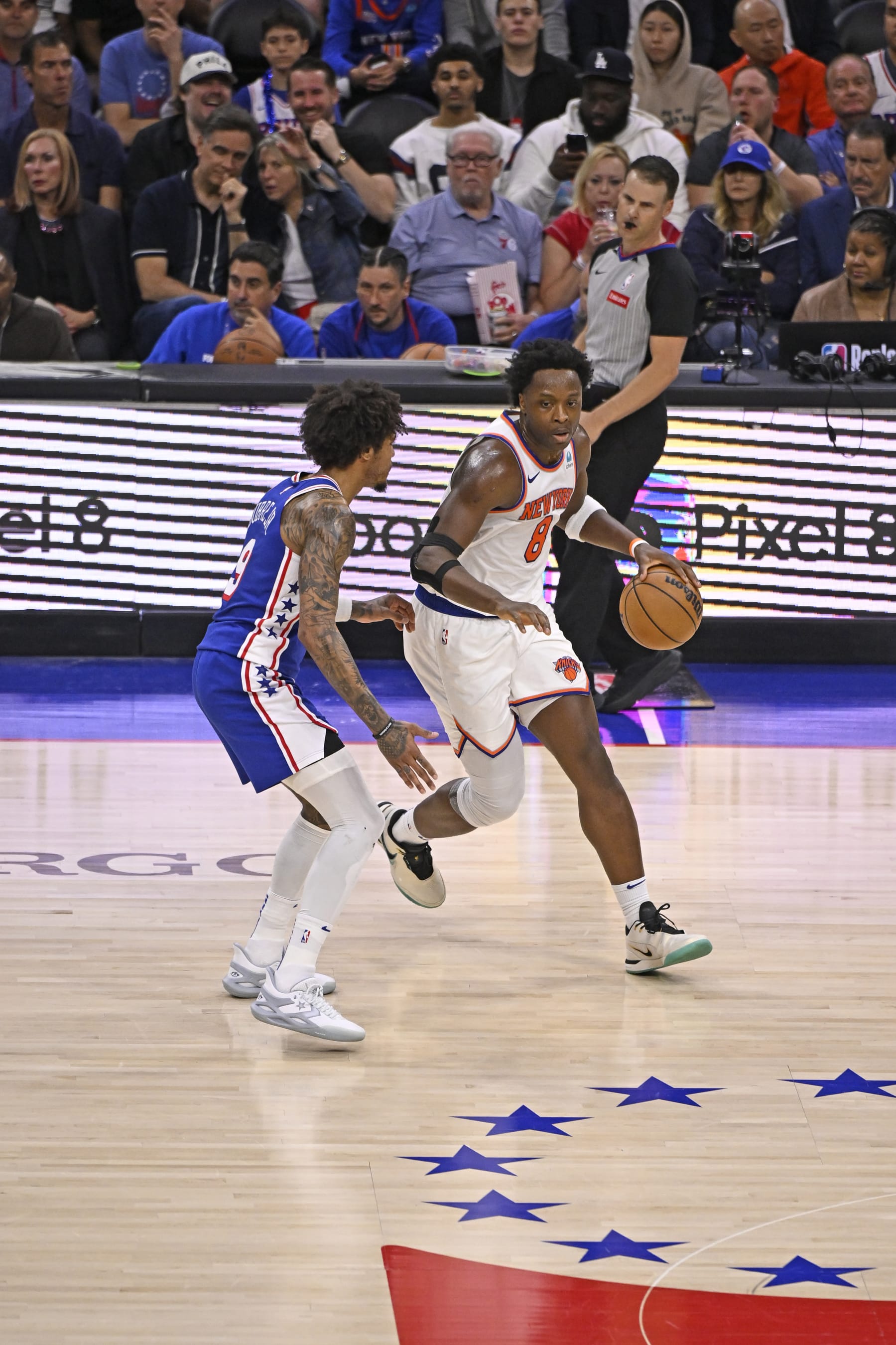PHILADELPHIA, PA - MAY 2: OG Anunoby #8 of the New York Knicks dribbles the ball during the game against the Philadelphia 76ers during Round 1 Game 6 of the 2024 NBA Playoffs on May 2, 2024 at the Wells Fargo Center in Philadelphia, Pennsylvania NOTE TO USER: User expressly acknowledges and agrees that, by downloading and/or using this Photograph, user is consenting to the terms and conditions of the Getty Images License Agreement. Mandatory Copyright Notice: Copyright 2024 NBAE (Photo by David Dow/NBAE via Getty Images)