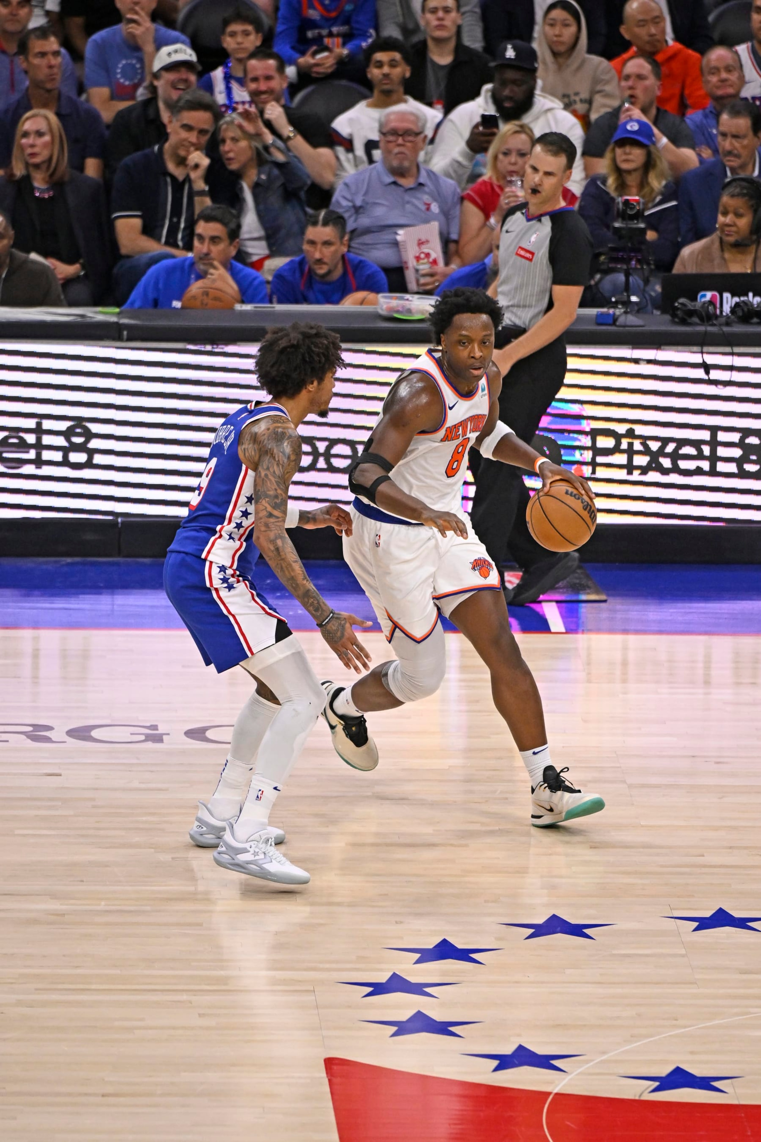 PHILADELPHIA, PA - MAY 2: OG Anunoby #8 of the New York Knicks dribbles the ball during the game against the Philadelphia 76ers during Round 1 Game 6 of the 2024 NBA Playoffs on May 2, 2024 at the Wells Fargo Center in Philadelphia, Pennsylvania NOTE TO USER: User expressly acknowledges and agrees that, by downloading and/or using this Photograph, user is consenting to the terms and conditions of the Getty Images License Agreement. Mandatory Copyright Notice: Copyright 2024 NBAE (Photo by David Dow/NBAE via Getty Images) PHILADELPHIA, PA - MAY 2: OG Anunoby #8 of the New York Knicks dribbles the ball during the game against the Philadelphia 76ers during Round 1 Game 6 of the 2024 NBA Playoffs on May 2, 2024 at the Wells Fargo Center in Philadelphia, Pennsylvania NOTE TO USER: User expressly acknowledges and agrees that, by downloading and/or using this Photograph, user is consenting to the terms and conditions of the Getty Images License Agreement. Mandatory Copyright Notice: Copyright 2024 NBAE (Photo by David Dow/NBAE via Getty Images)