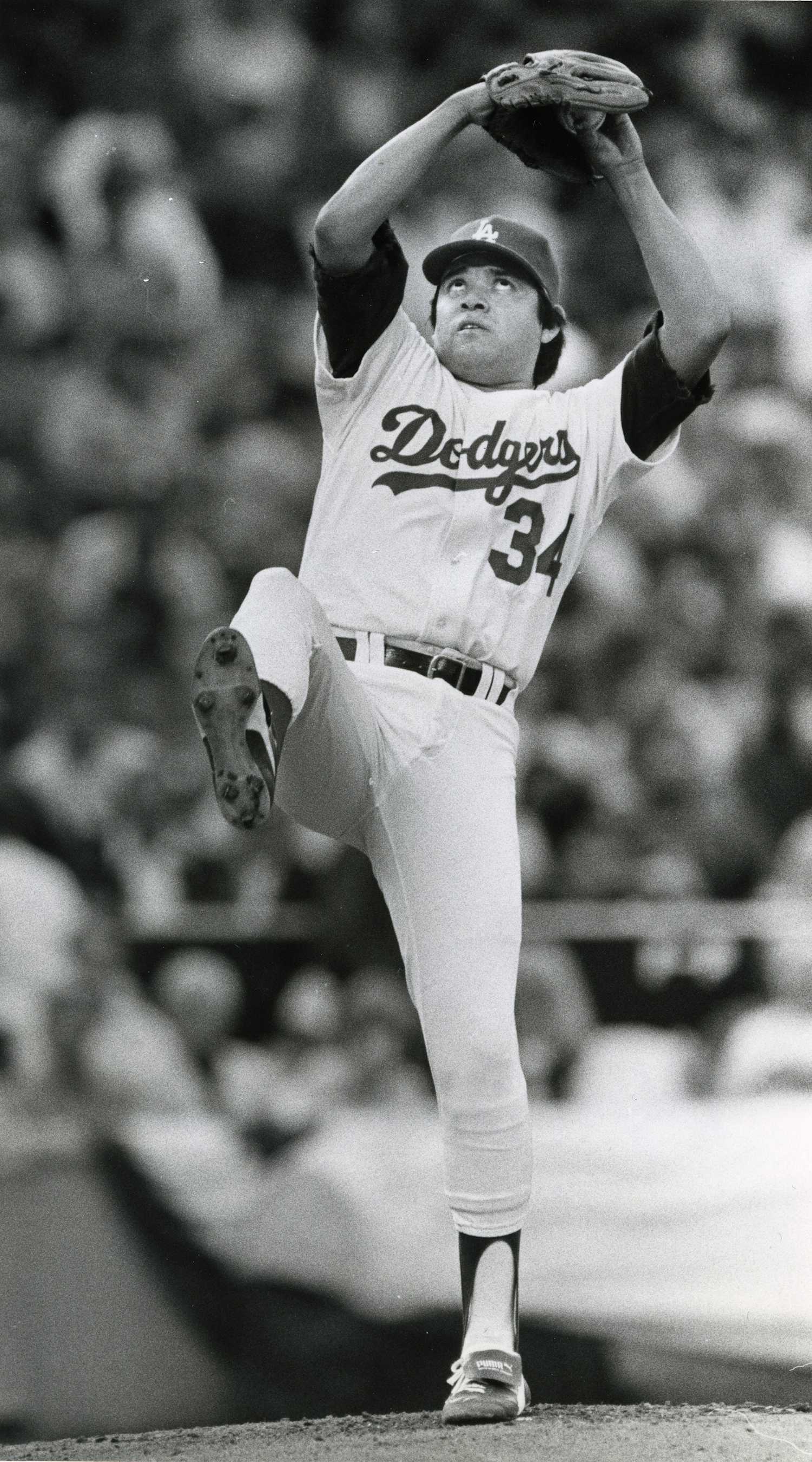 Fernando Valenzuela Dies at 63; Dodgers Legend Won 1981 MLB World