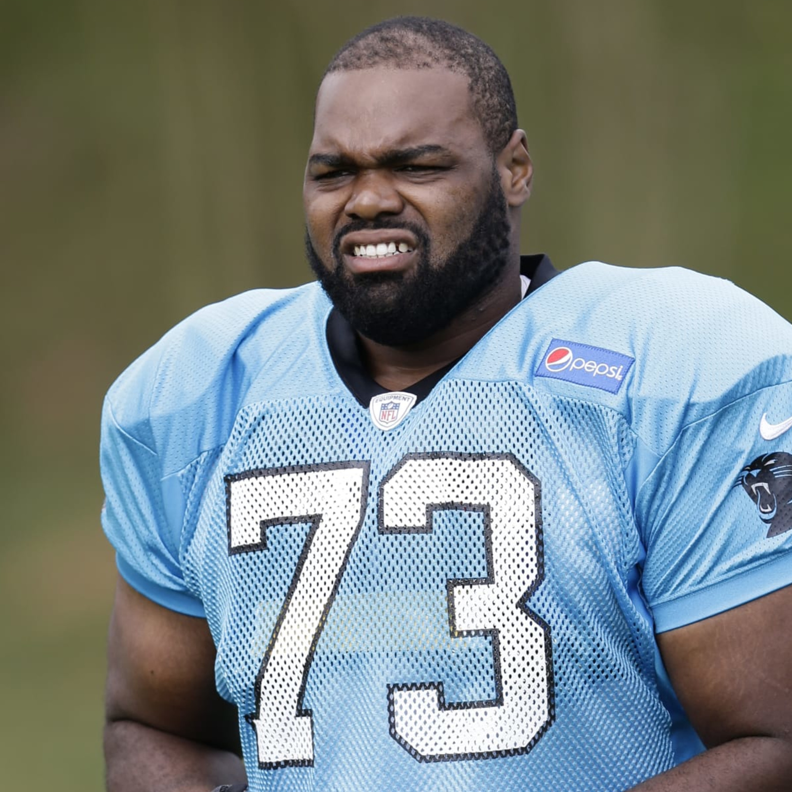 Michael Oher of 'The Blind Side' has charity to lift kids out of poverty