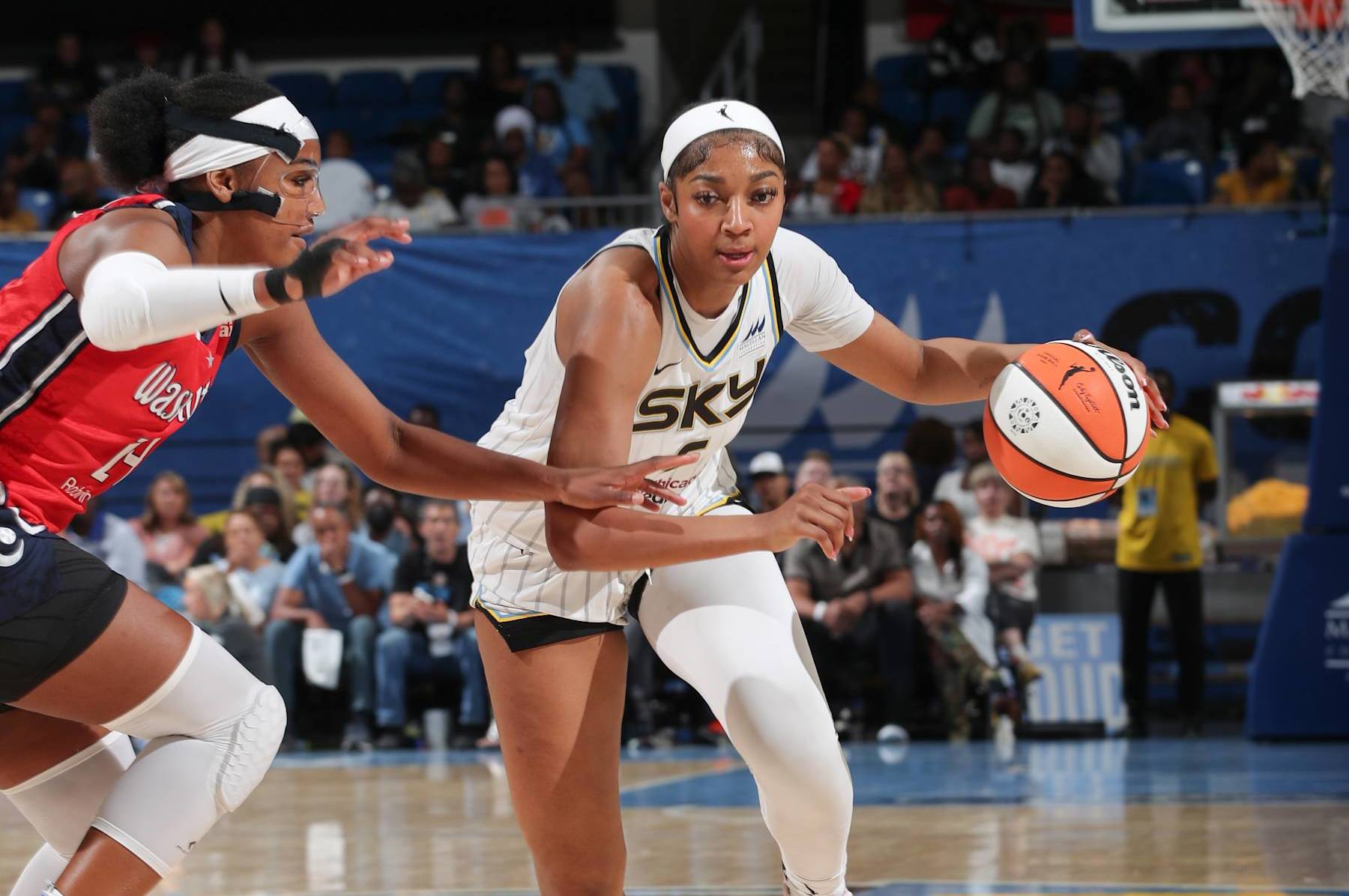 CHICAGO, IL-  AUGUST 28:  Angel Reese #5 of the Chicago Sky goes to the basket during the game on August 28, 2024 at the Wintrust Arena in Chicago, IL. NOTE TO USER: User expressly acknowledges and agrees that, by downloading and or using this photograph, User is consenting to the terms and conditions of the Getty Images License Agreement. Mandatory Copyright Notice: Copyright 2024 NBAE (Photo by Gary Dineen/NBAE via Getty Images)