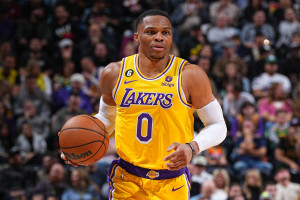 Lakers Rumors: LA Eyes 'Specific Player'; Won't Do Kyrie Irving or Pacers Trades