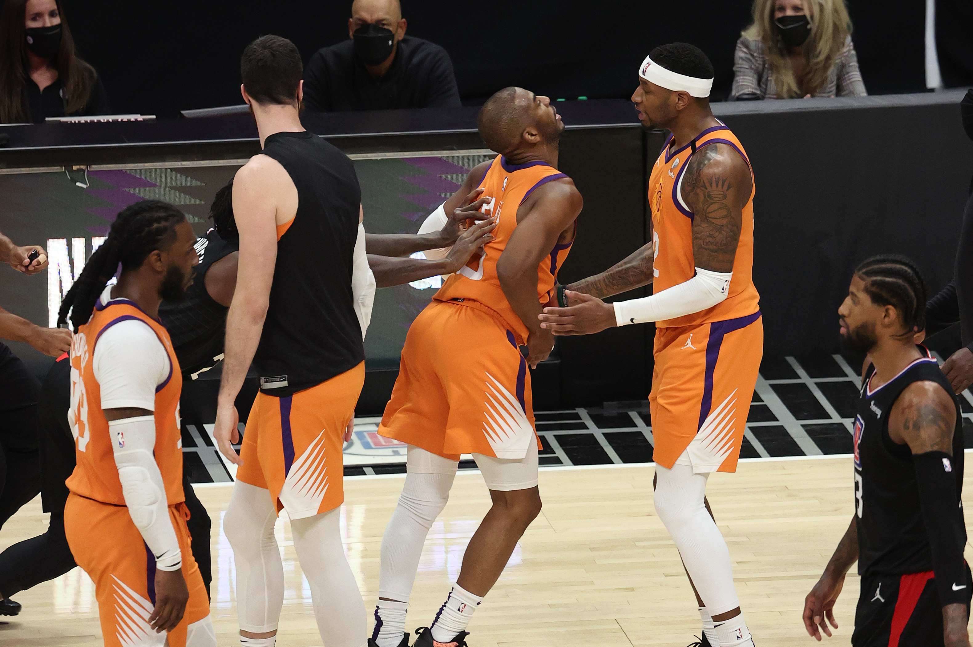 Video: Patrick Beverley Ejected from Clippers vs. Suns Game 6 for Shoving Chris ..