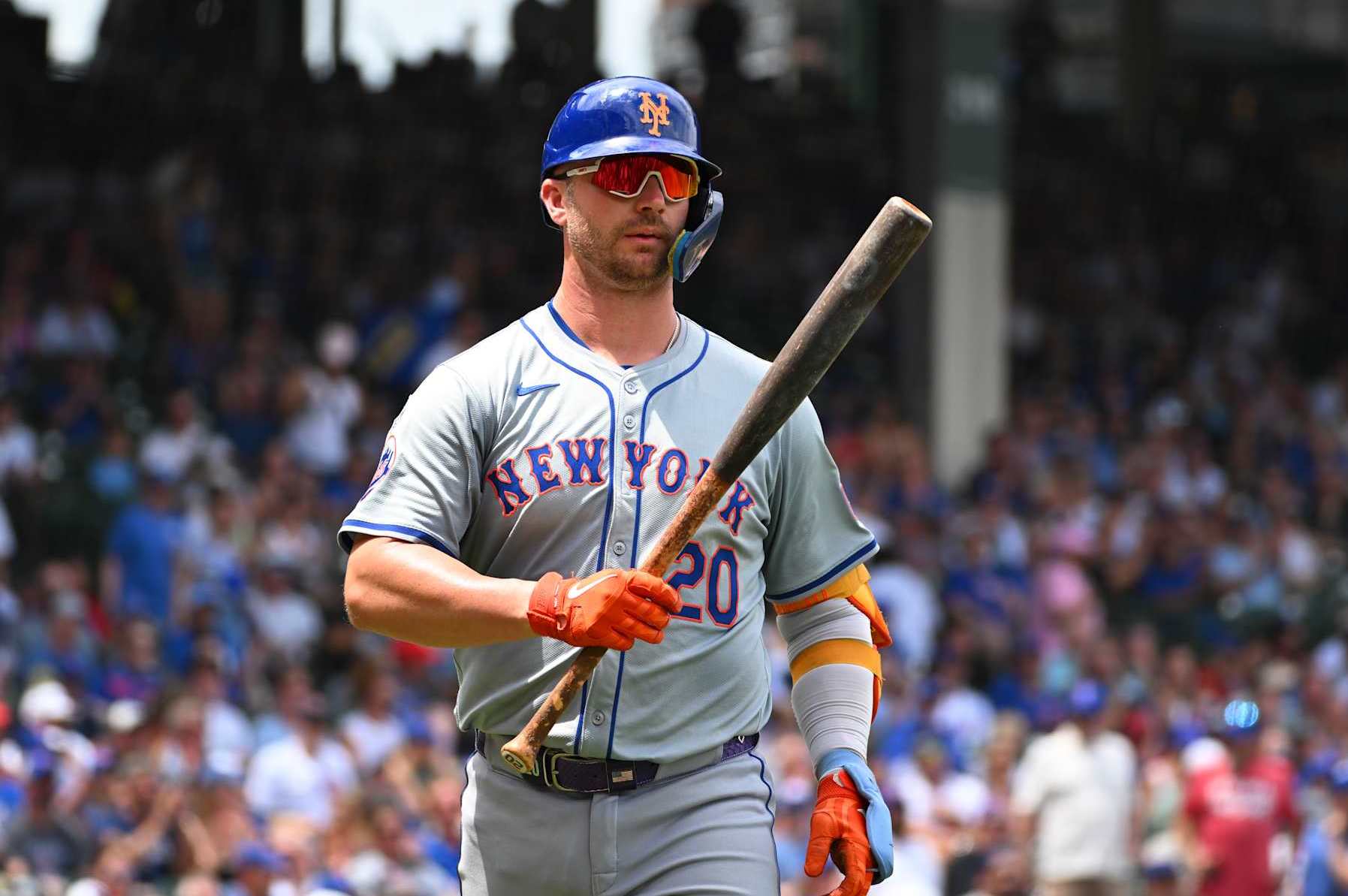 CHICAGO, ILLINOIS - JUNE 22: Pete Alonso #20 of the New York Mets reacts after he fouled out during the first inning of a game against the Chicago Cubs at Wrigley Field on June 22, 2024 in Chicago, Illinois. (Photo by Nuccio DiNuzzo/Getty Images)