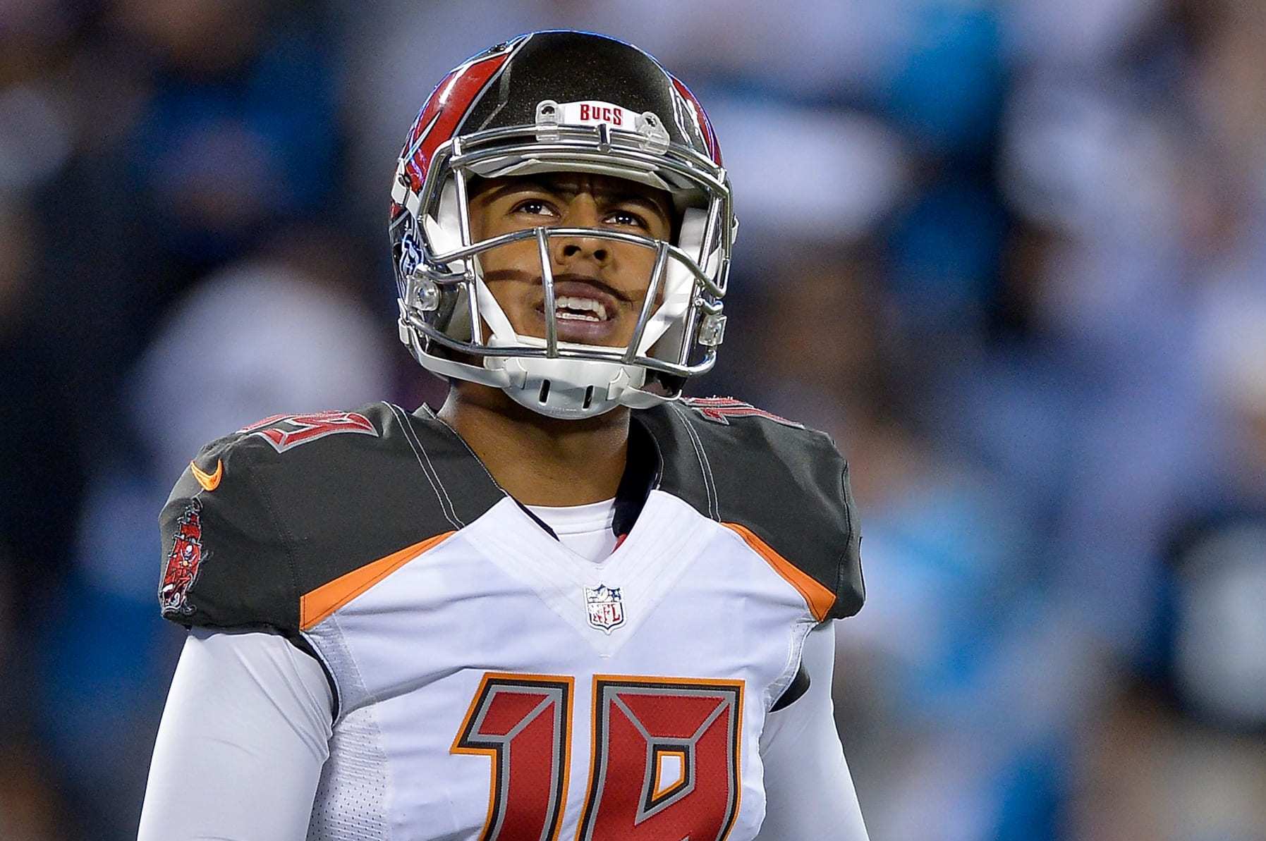 CHARLOTTE, NC - OCTOBER 10: Roberto Aguayo #19 of the Tampa Bay Buccaneers reacts after missinf a field goal against the Carolina Panthers during the game at Bank of America Stadium on October 10, 2016 in Charlotte, North Carolina. (Photo by Grant Halverson/Getty Images)