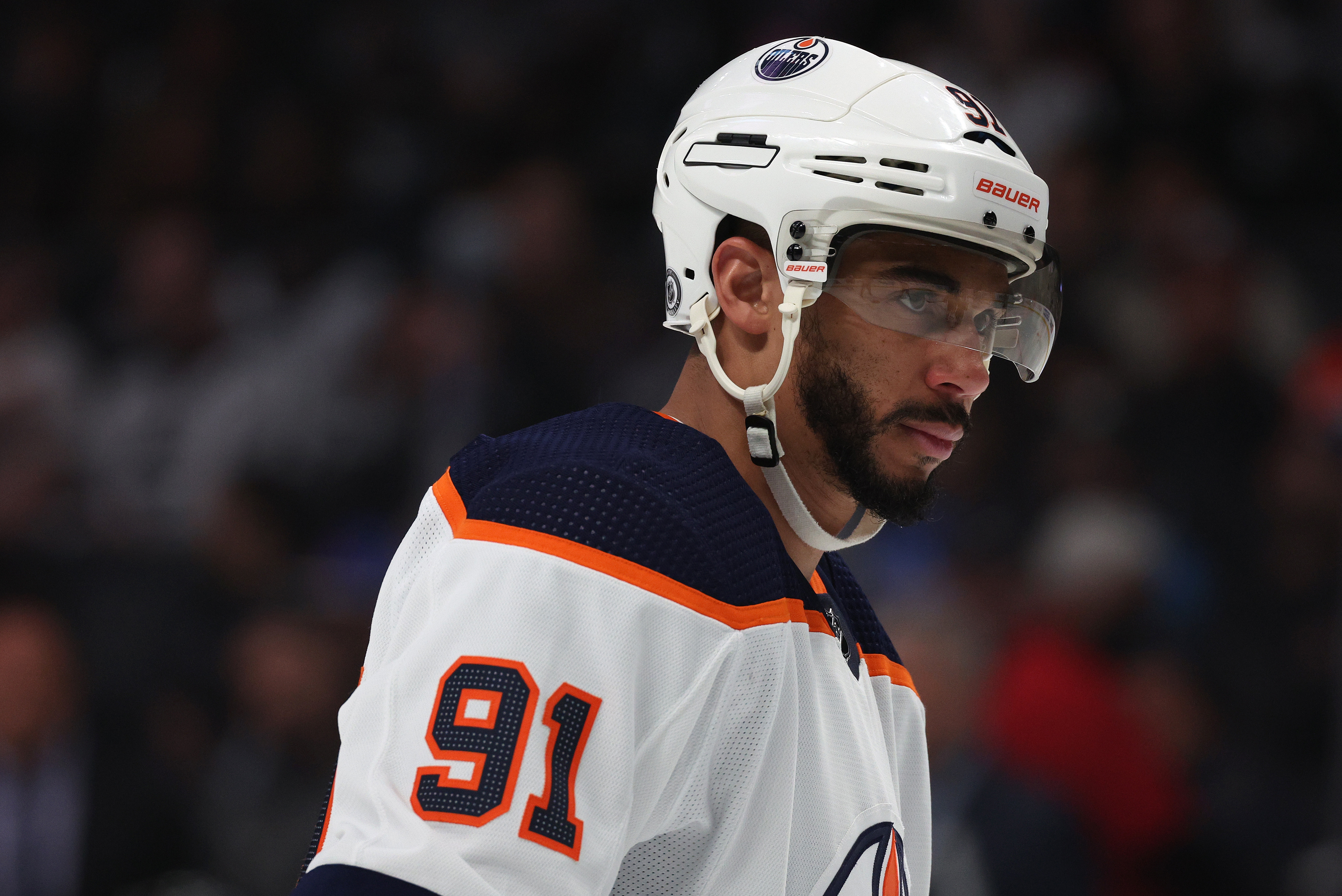 LOS ANGELES, CALIFORNIA - APRIL 07: Evander Kane #91 of the Edmonton Oilers waits for a faceoff during a 3-2 win over the Los Angeles Kings at Crypto.com Arena on April 07, 2022 in Los Angeles, California. (Photo by Harry How/Getty Images)