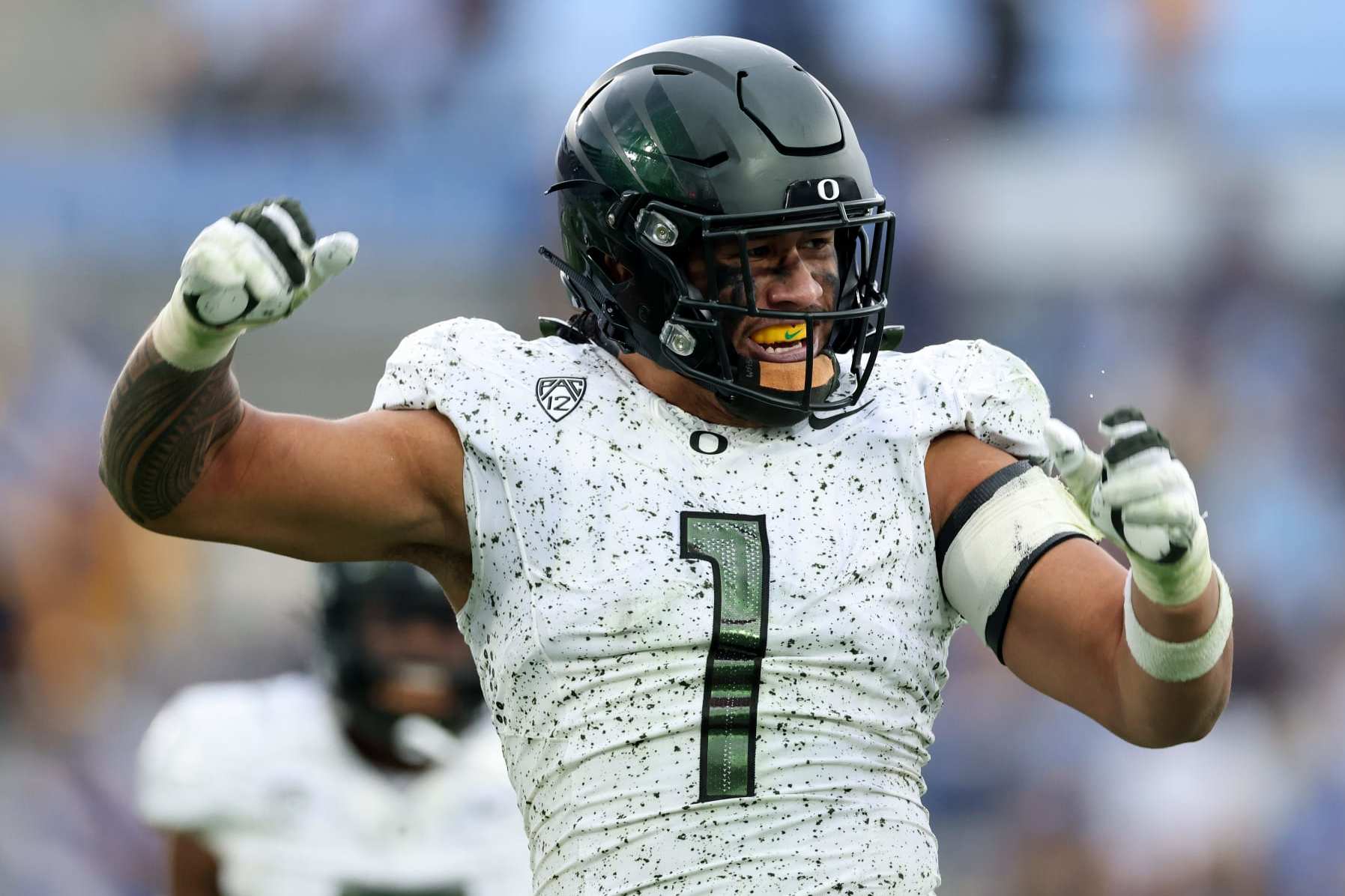 Top 10 linebackers in college football entering 2022 season