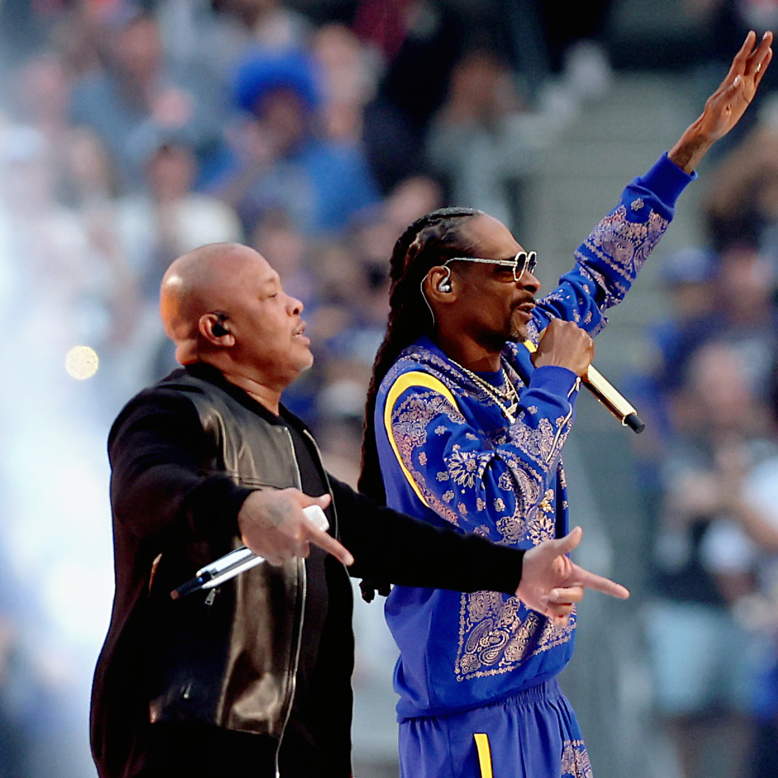 Super Bowl halftime show: Fans react to Kendrick Lamar, Snoop Dogg and more  - Sports Illustrated
