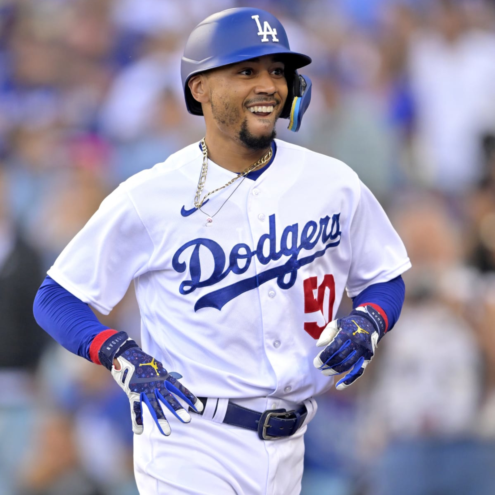 Dodgers' Mookie Betts enters Home Run Derby