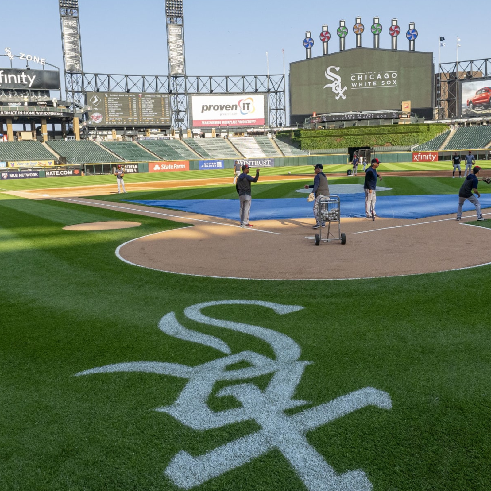 White Sox considering moving stadiums when lease expires: report