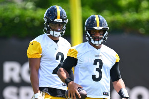 NFL Insider: Russell Wilson vs. Justin Fields 'More of a Coin Flip Than Most Think'